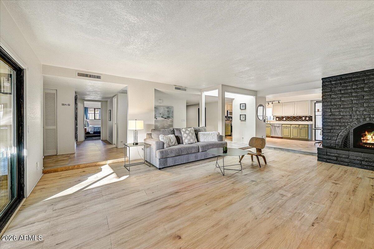 7803 E MACKENZIE Drive