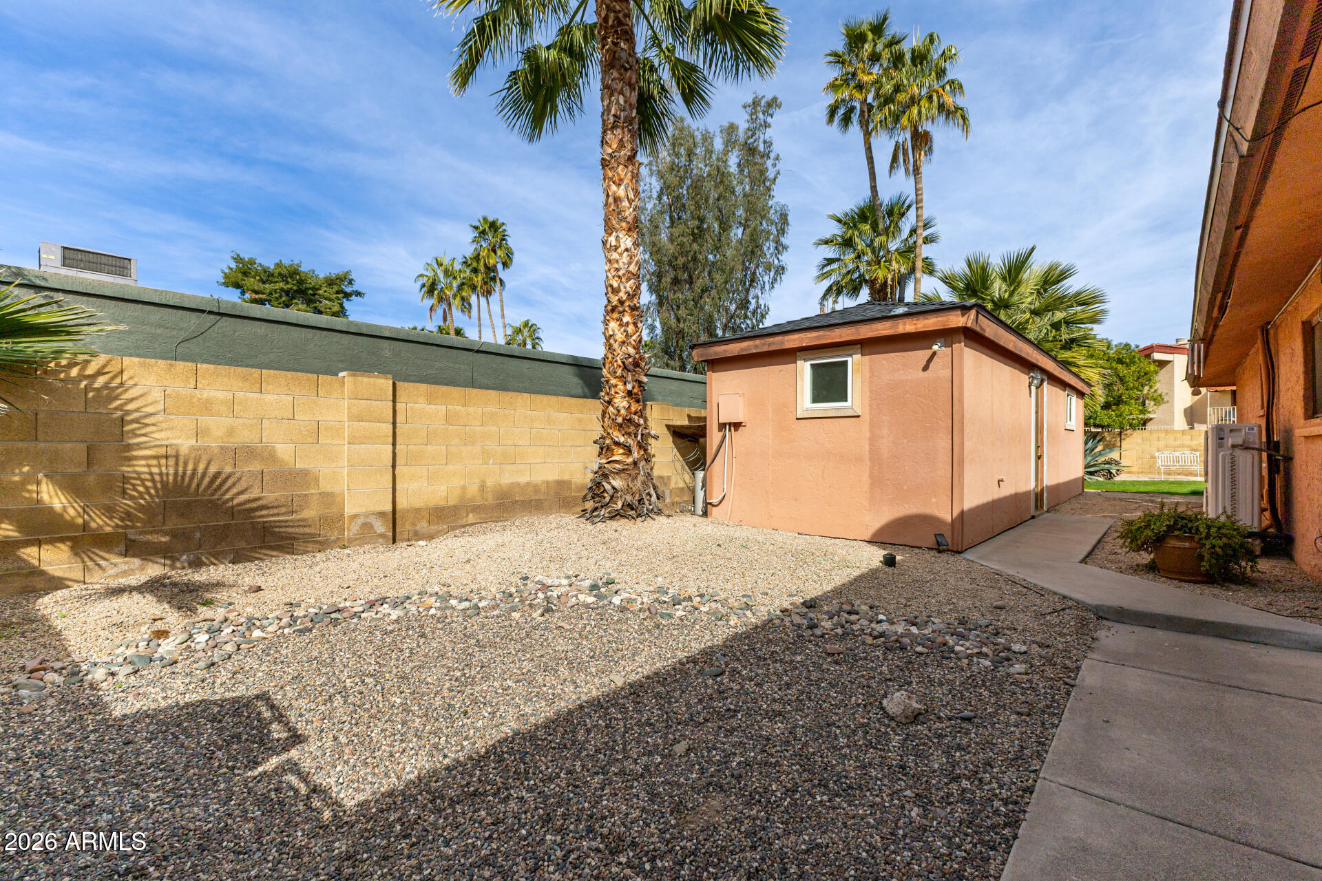 612 W GLENEAGLES Drive