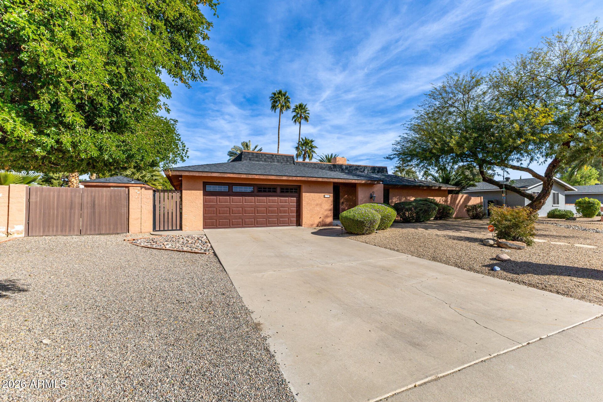 612 W GLENEAGLES Drive