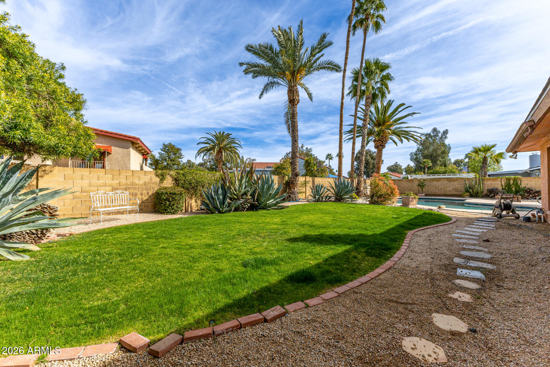 612 W GLENEAGLES Drive