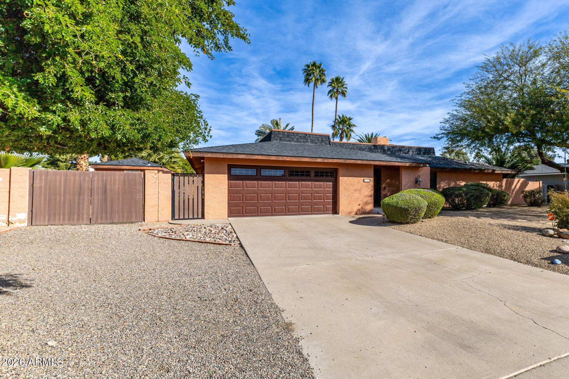 612 W GLENEAGLES Drive