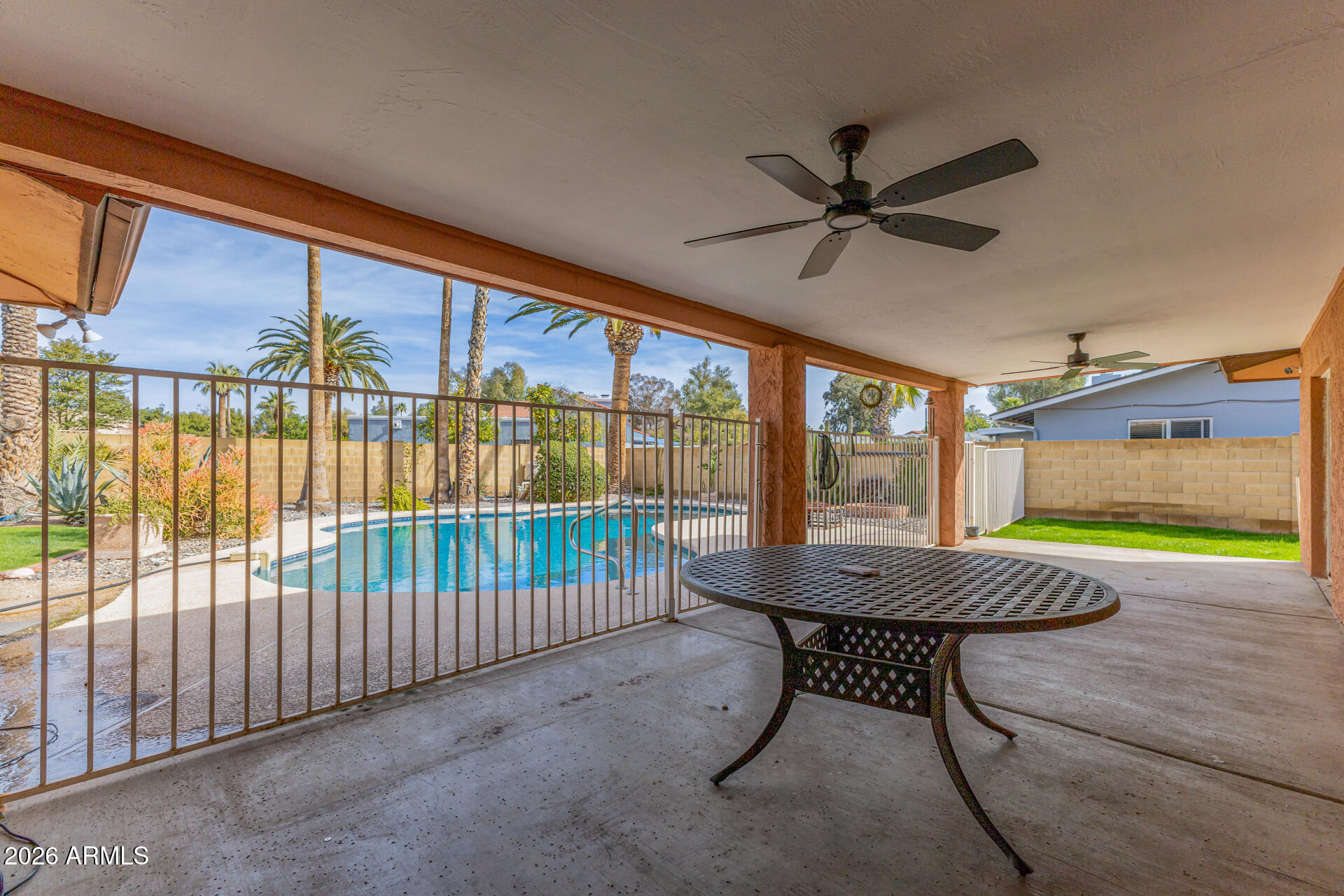 612 W GLENEAGLES Drive