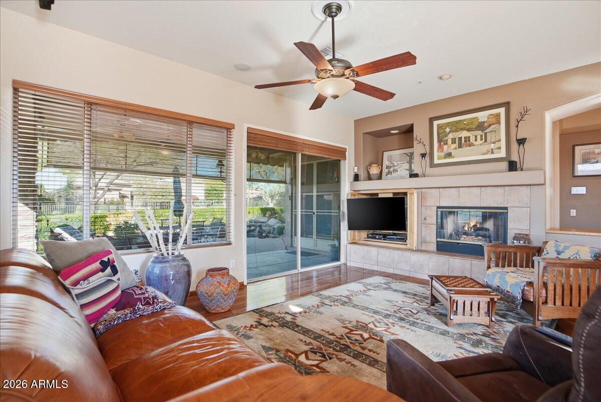 9032 N BROKEN BOW Street