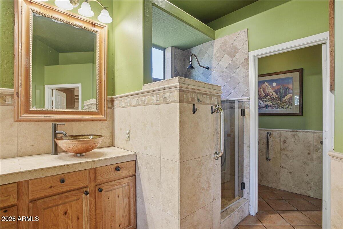 9032 N BROKEN BOW Street