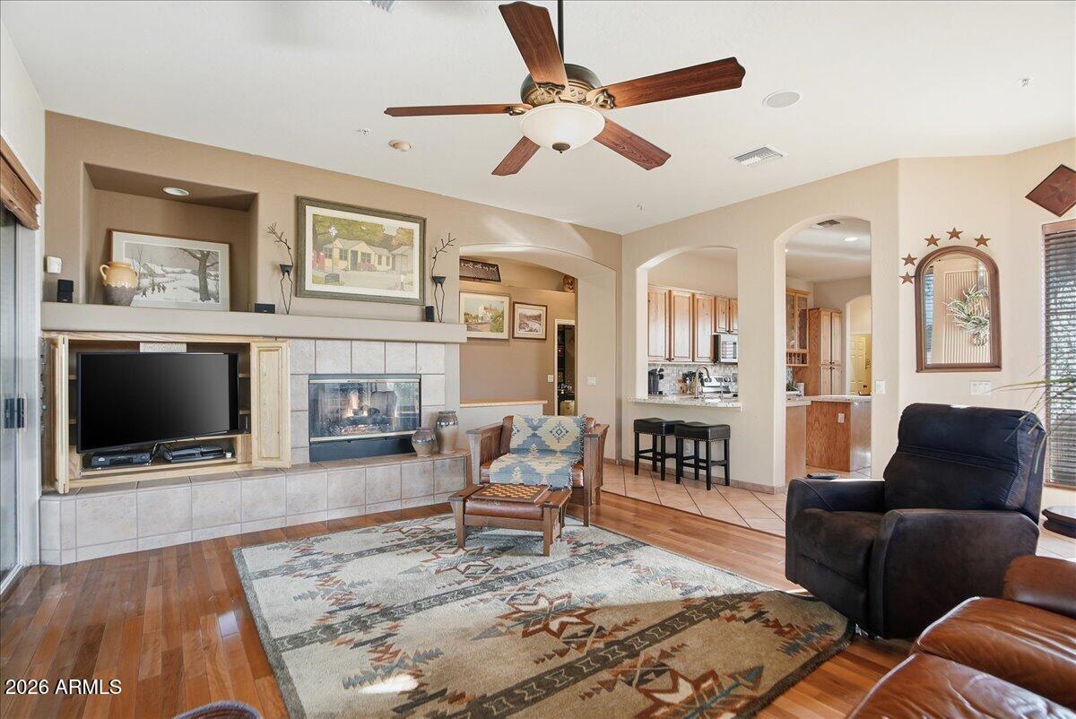 9032 N BROKEN BOW Street