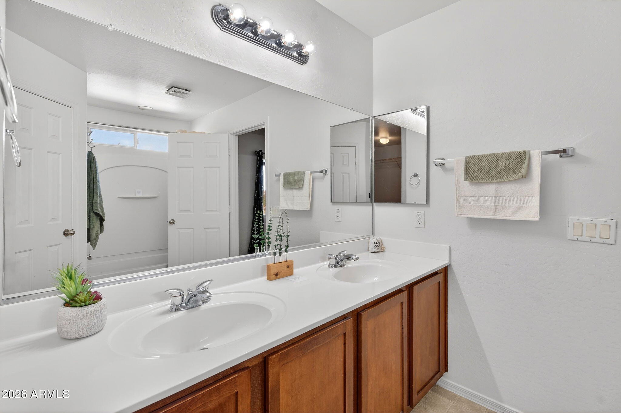 4610 E SUPERIOR Road