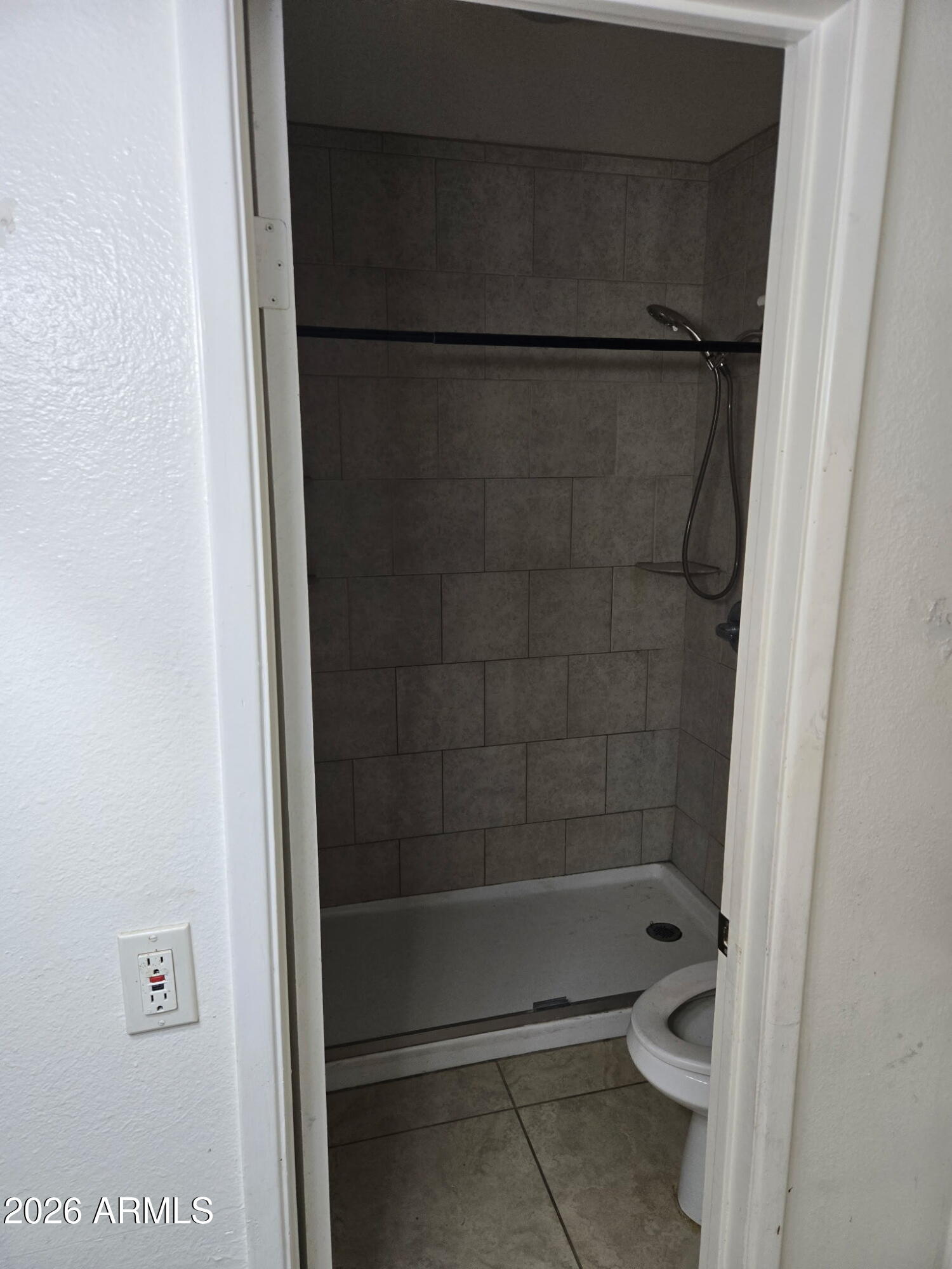 1142 E MCMURRAY Boulevard