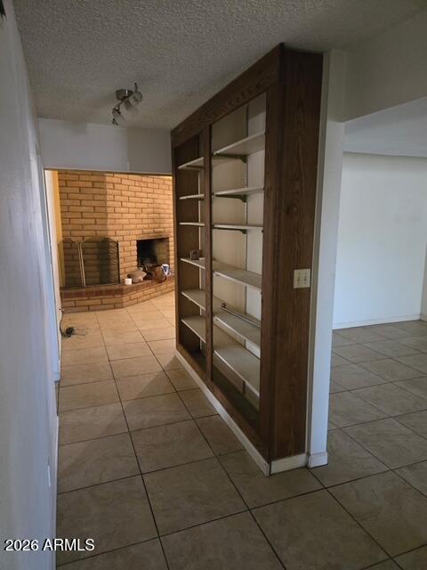 1142 E MCMURRAY Boulevard