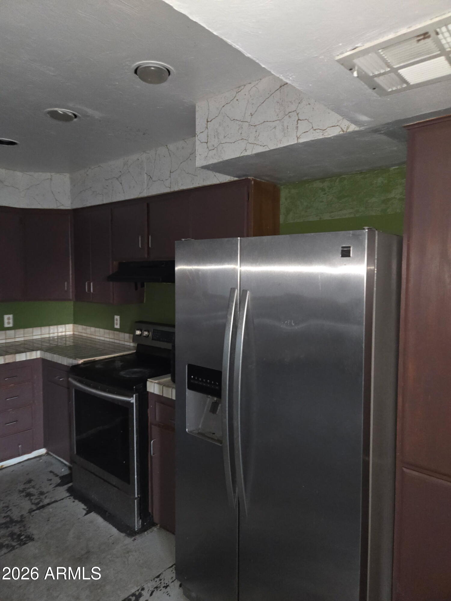 1144 E MCMURRAY Boulevard