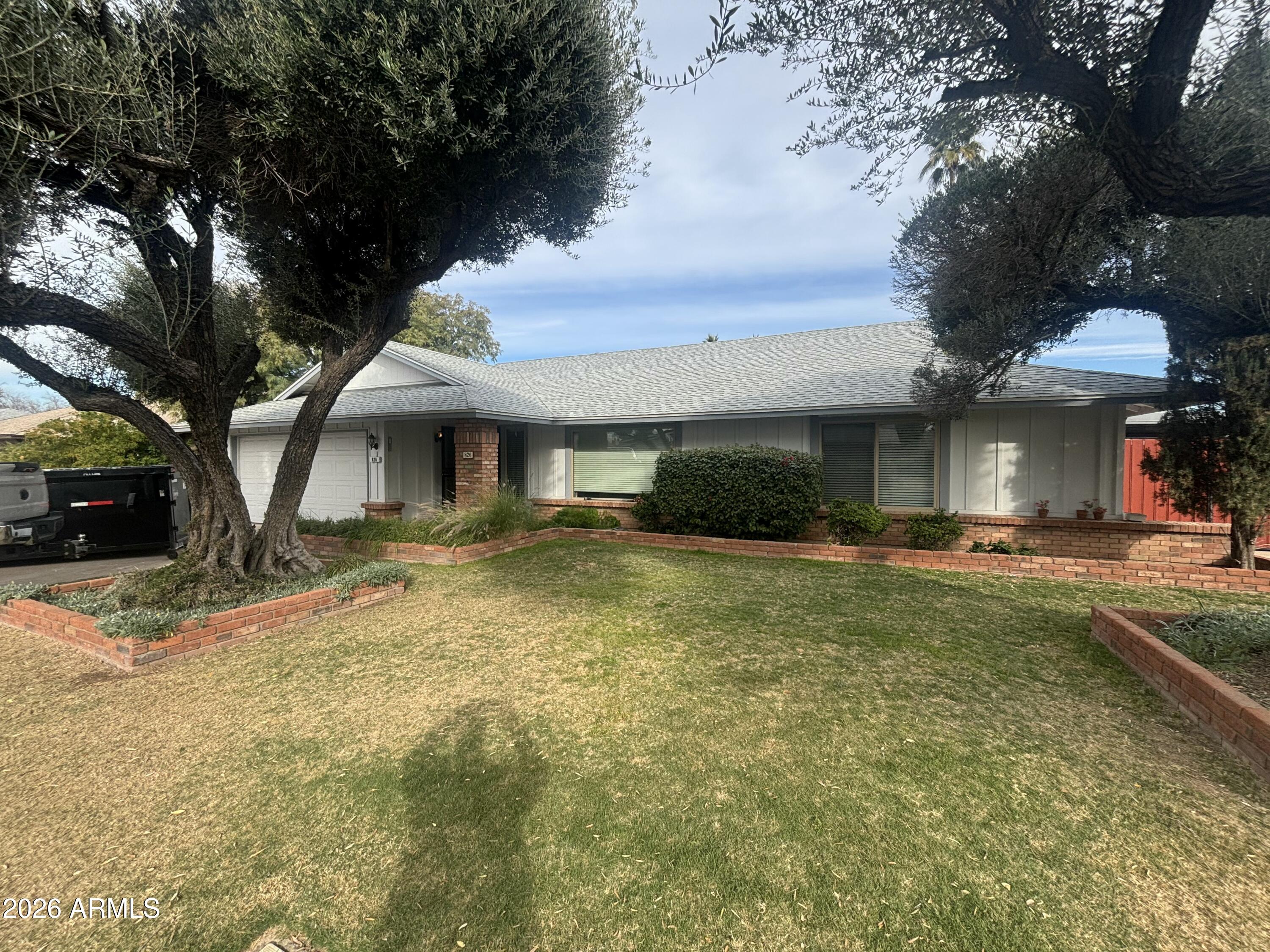 826 W KEATING Avenue