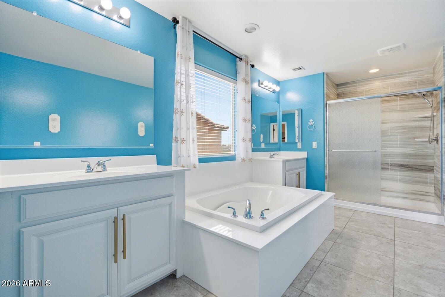 15686 W MCKINLEY Street