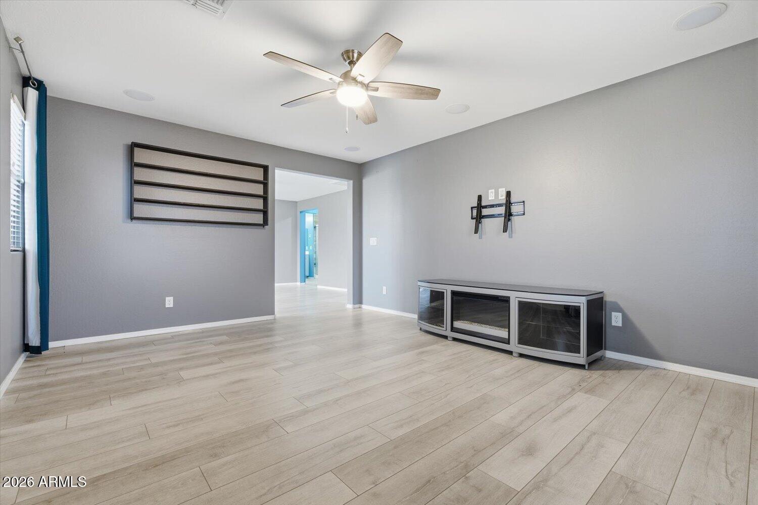 15686 W MCKINLEY Street