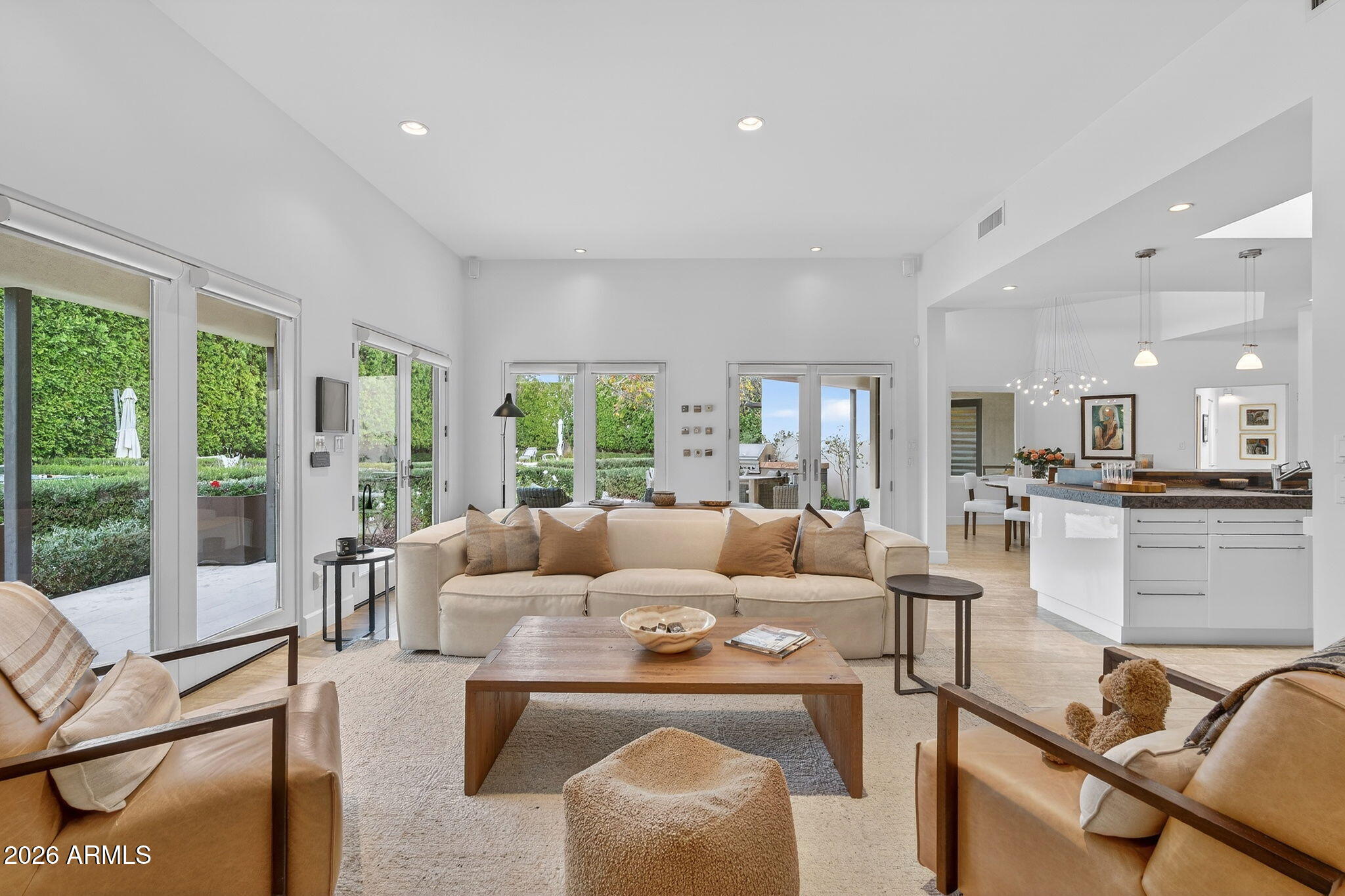 3404 E PIRO Court