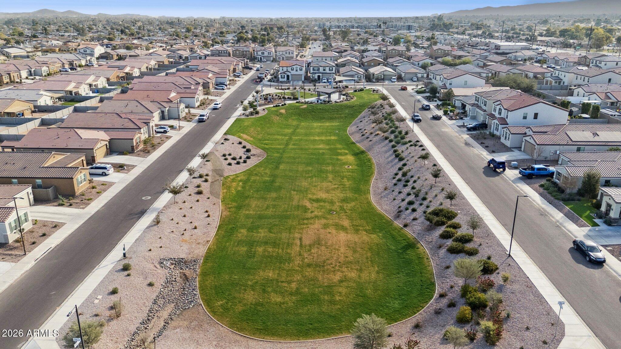 2566 W Huntington Drive
