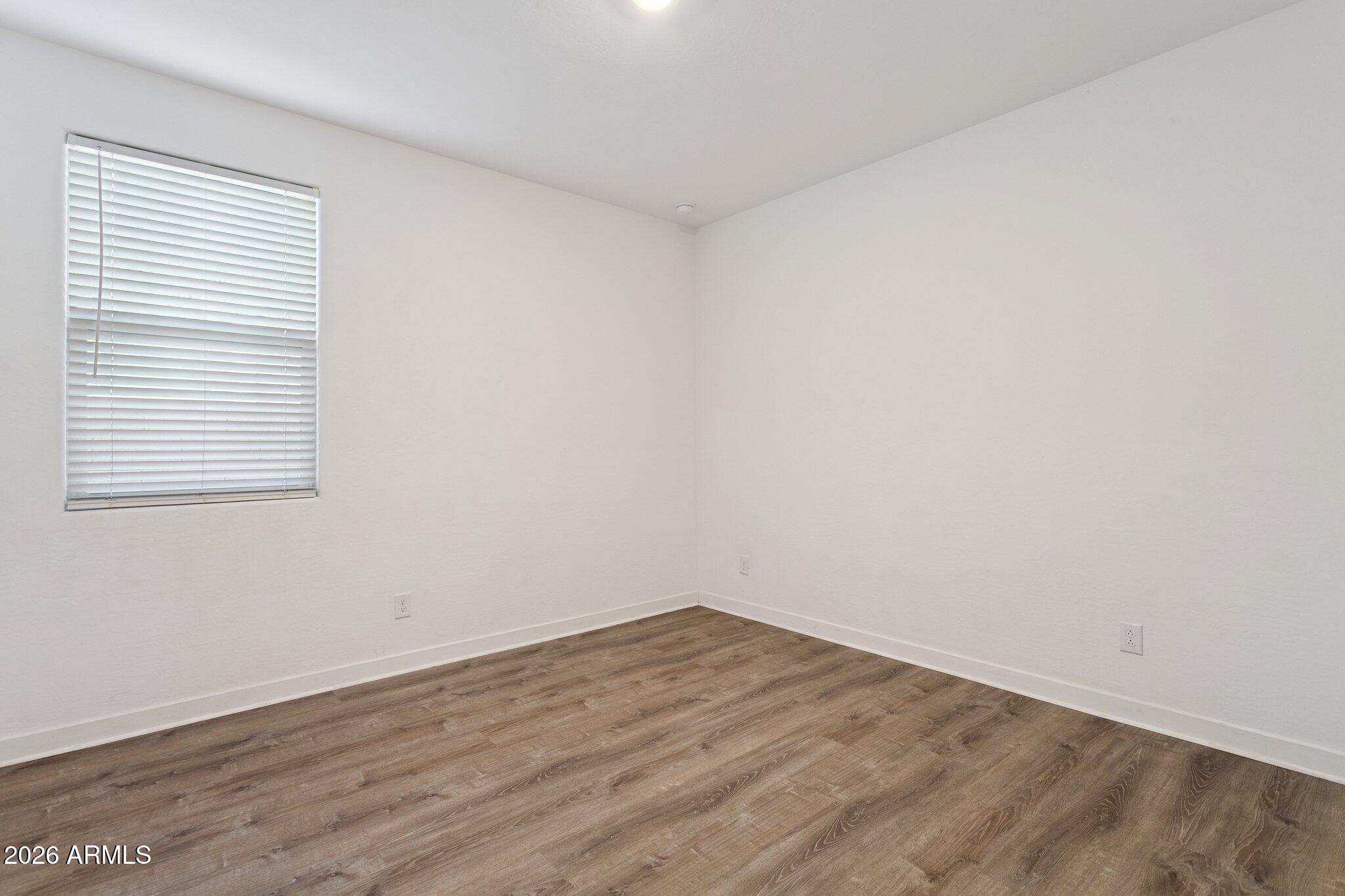 2566 W Huntington Drive