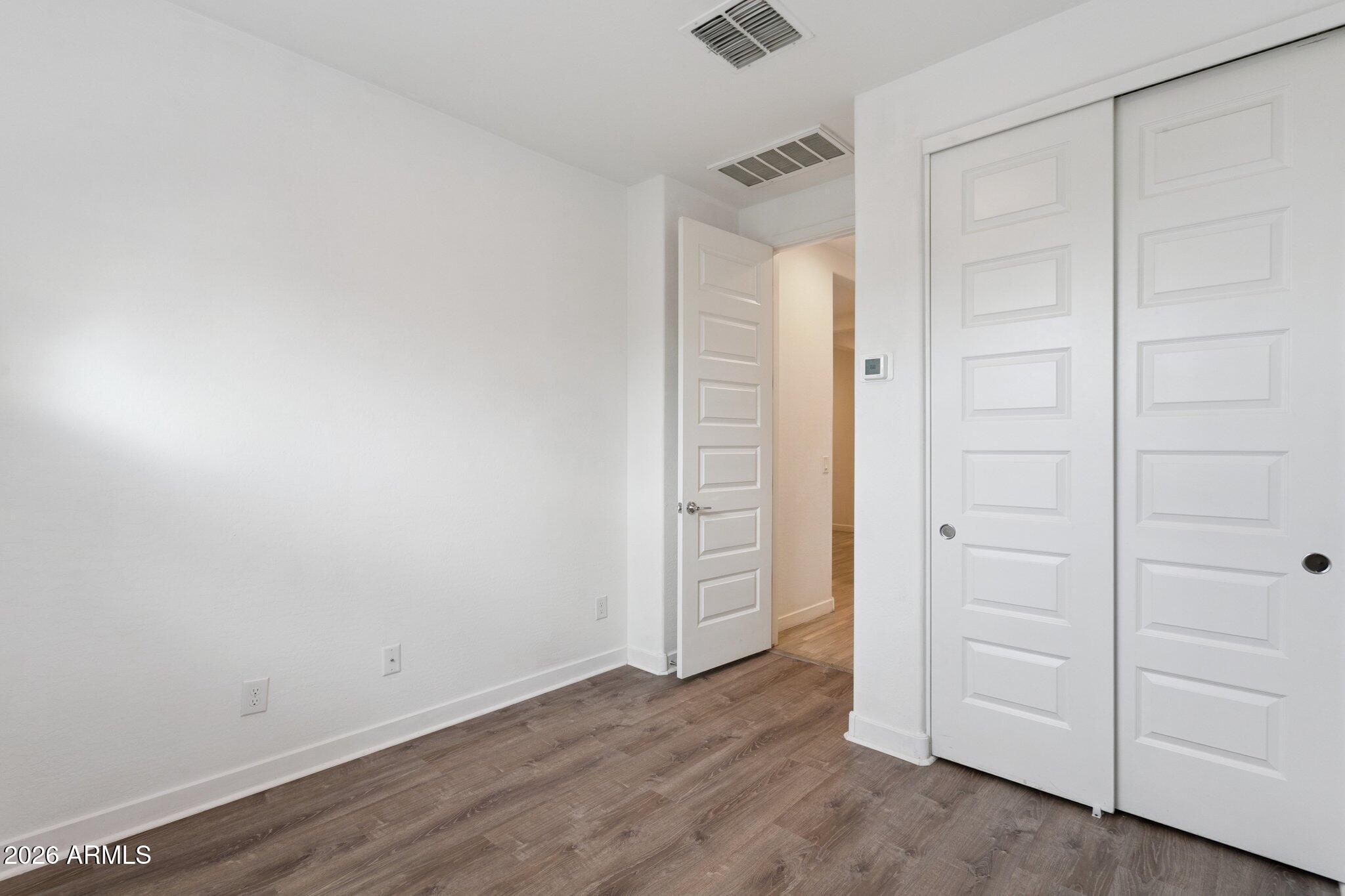 2566 W Huntington Drive