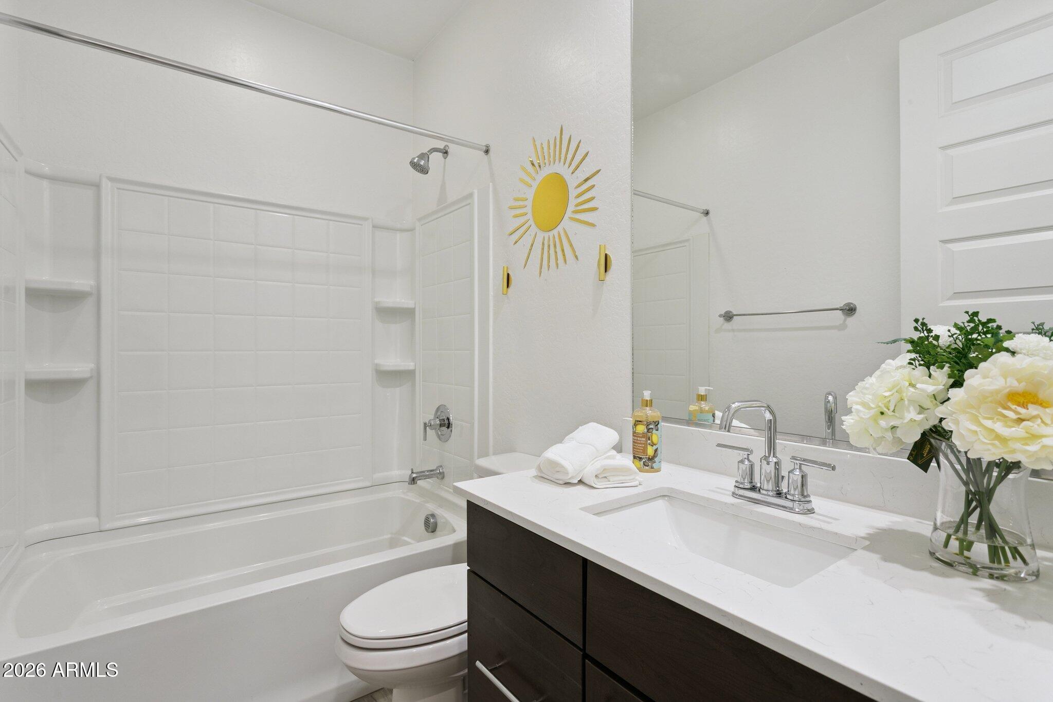 2566 W Huntington Drive