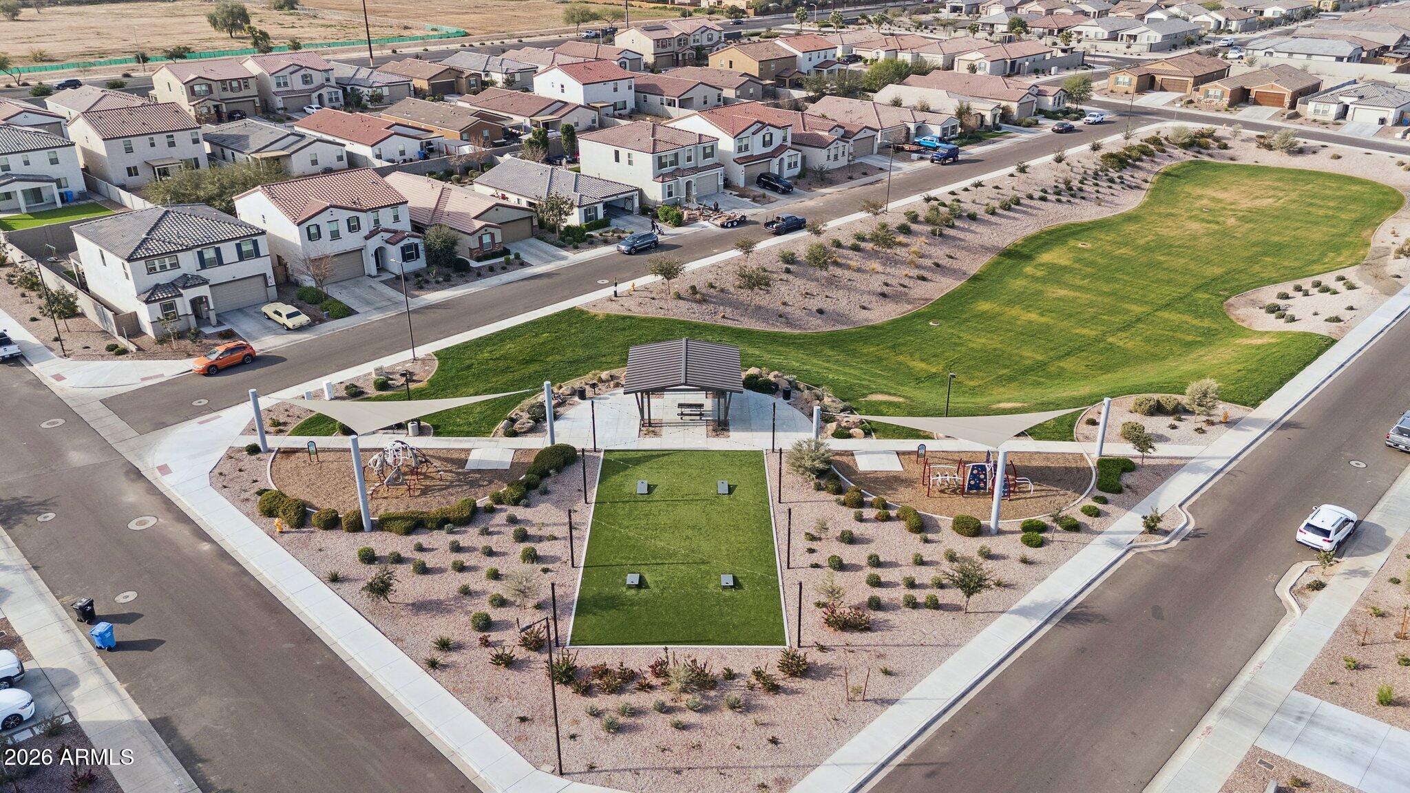 2566 W Huntington Drive