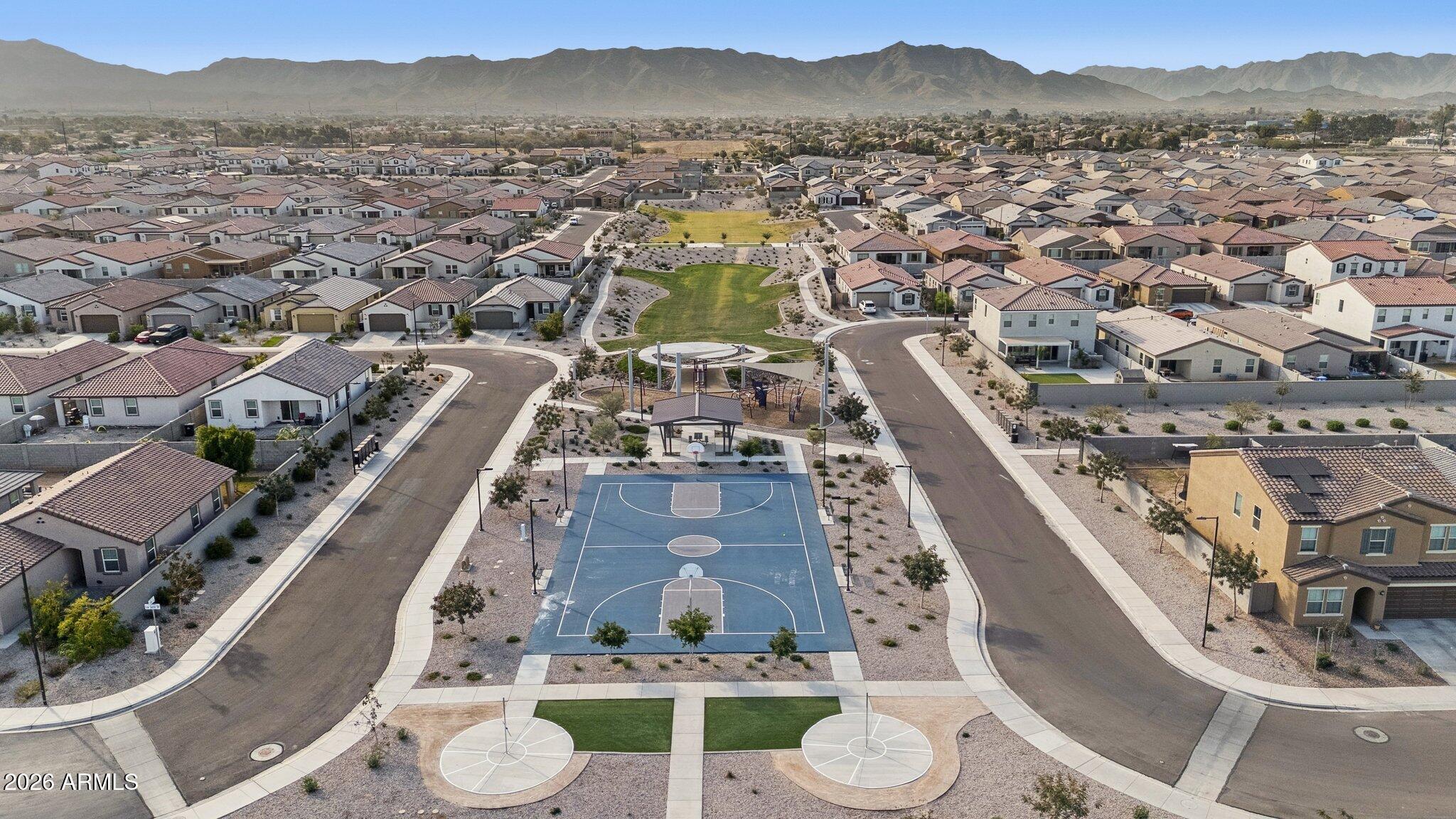 2566 W Huntington Drive