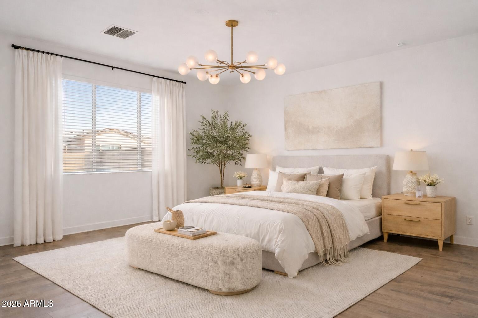 2566 W Huntington Drive