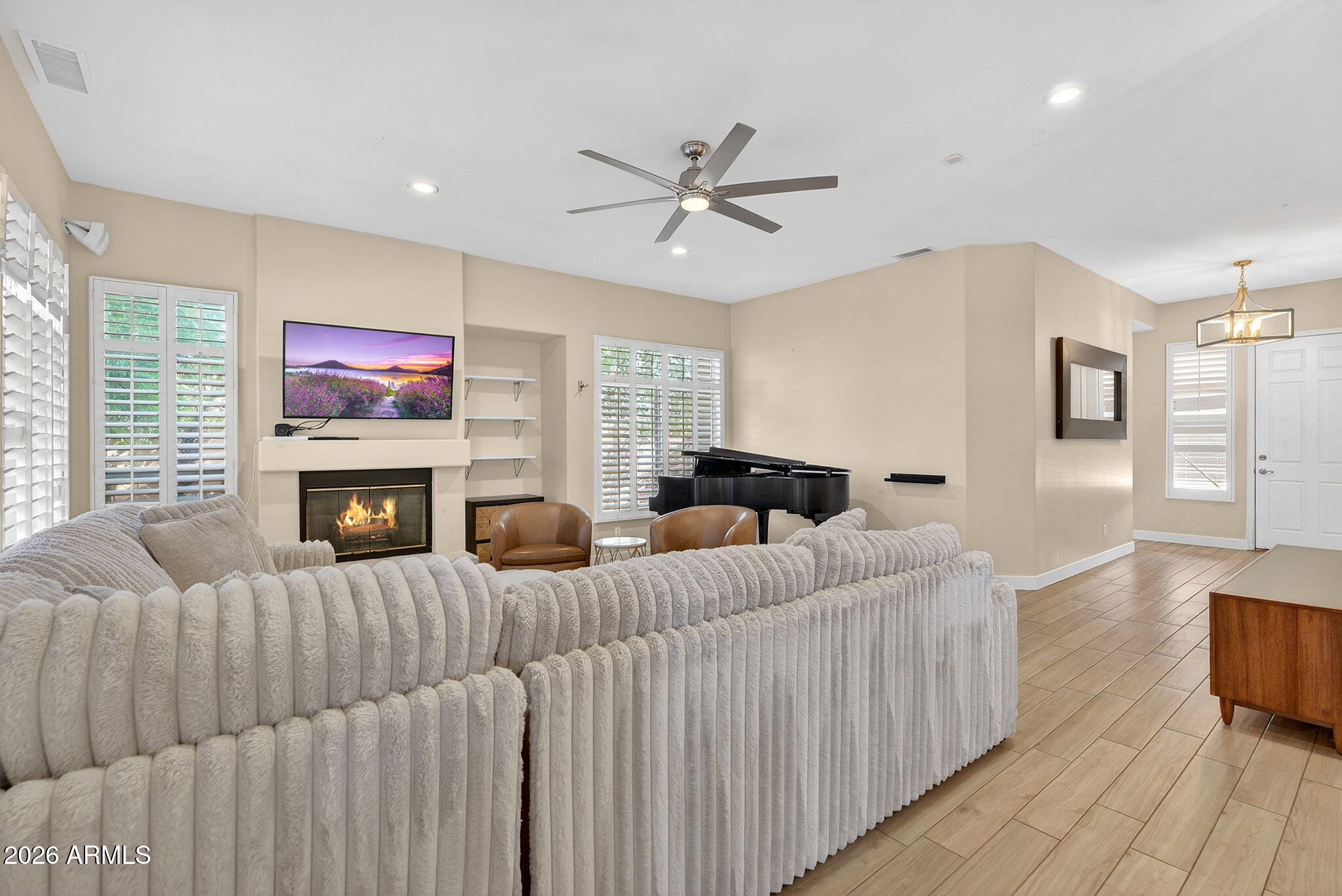 6762 W SHANNON Street