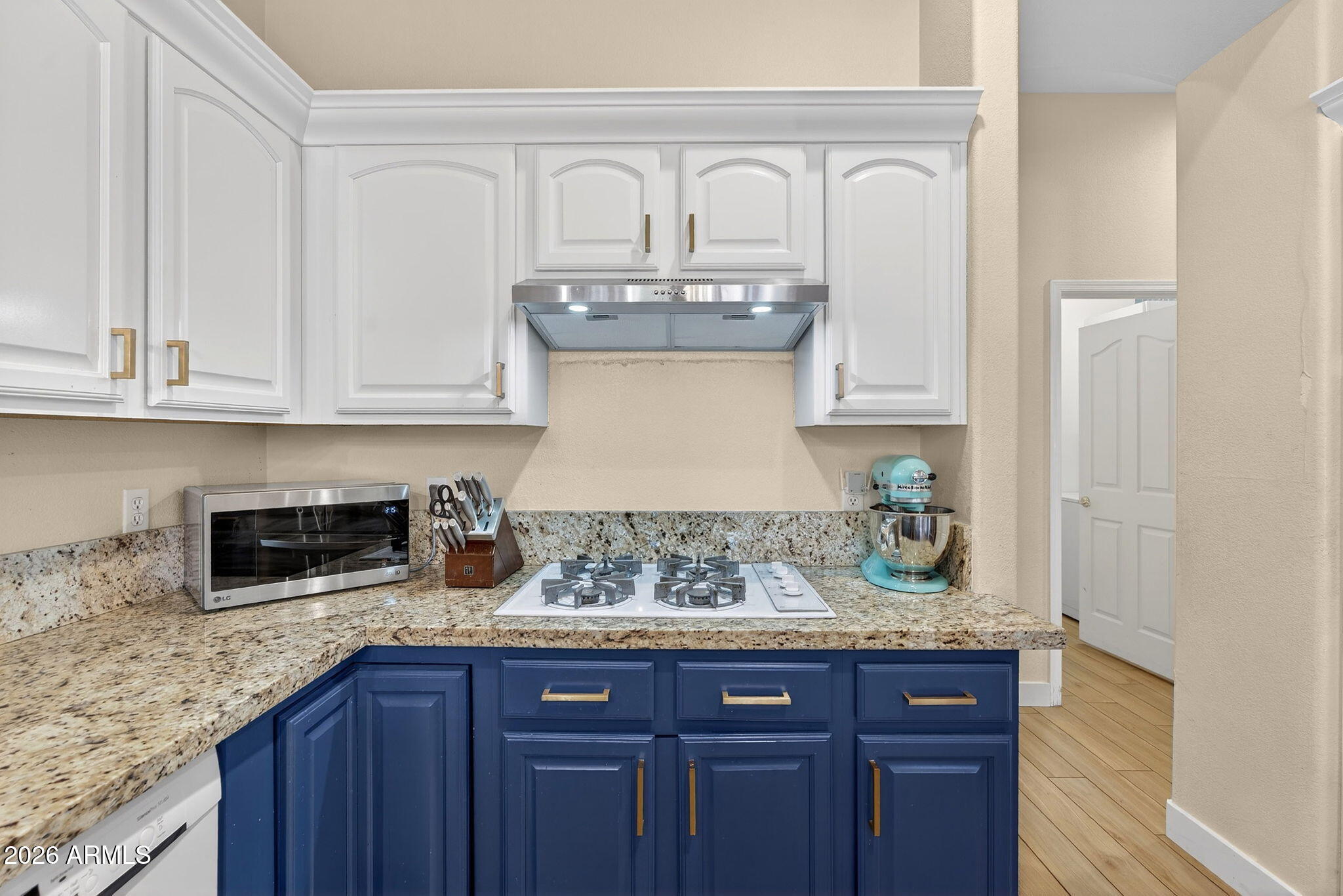 6762 W SHANNON Street