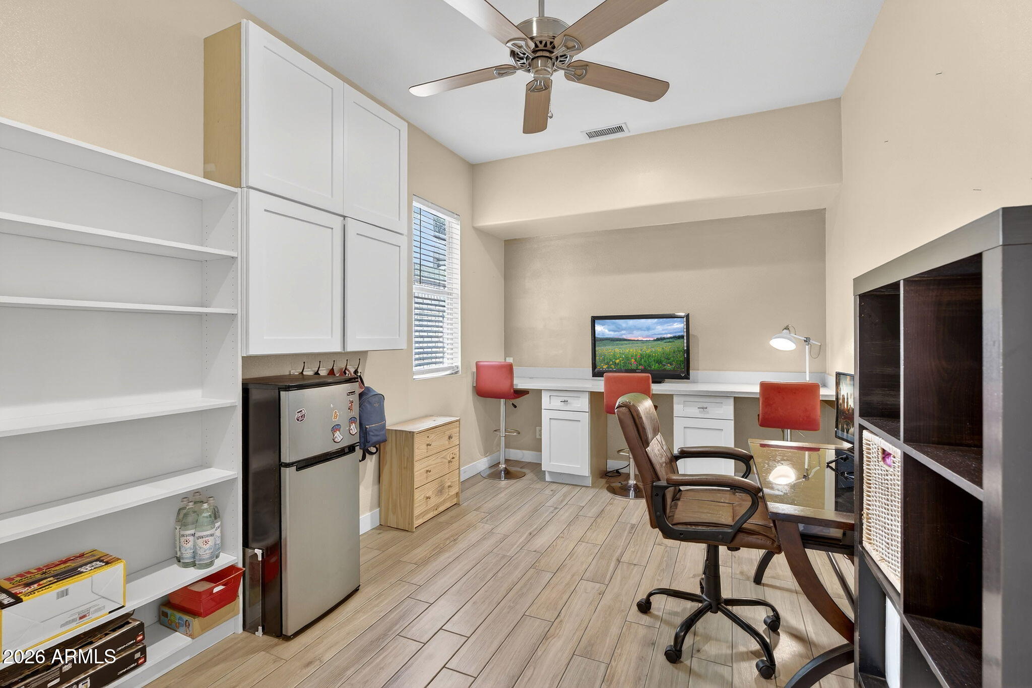 6762 W SHANNON Street