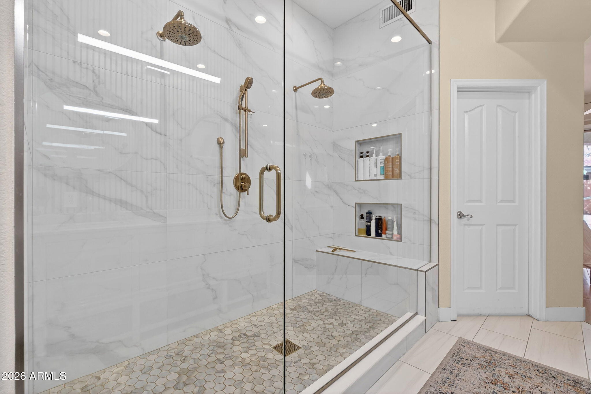 6762 W SHANNON Street