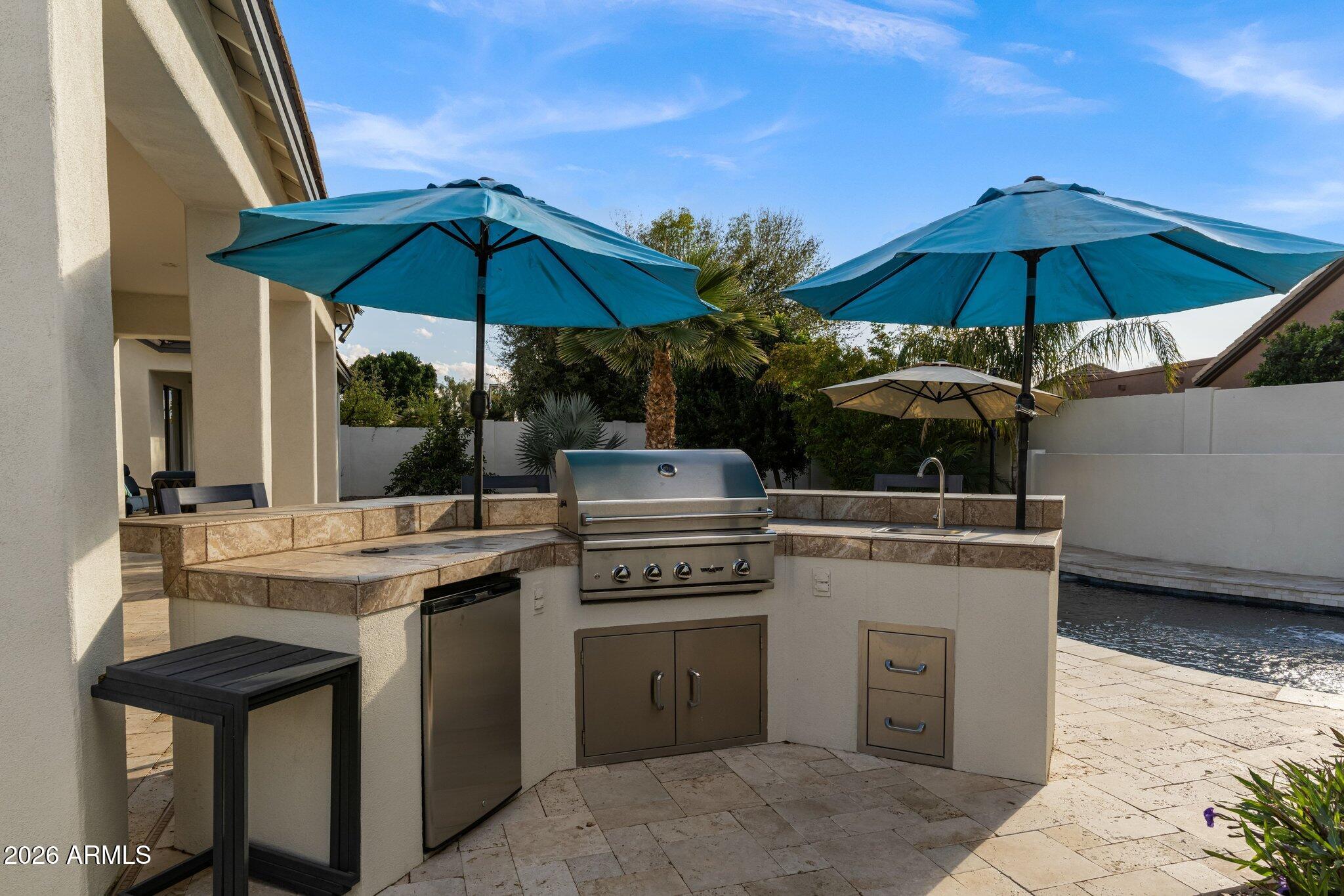 1902 S LOS ALTOS Drive