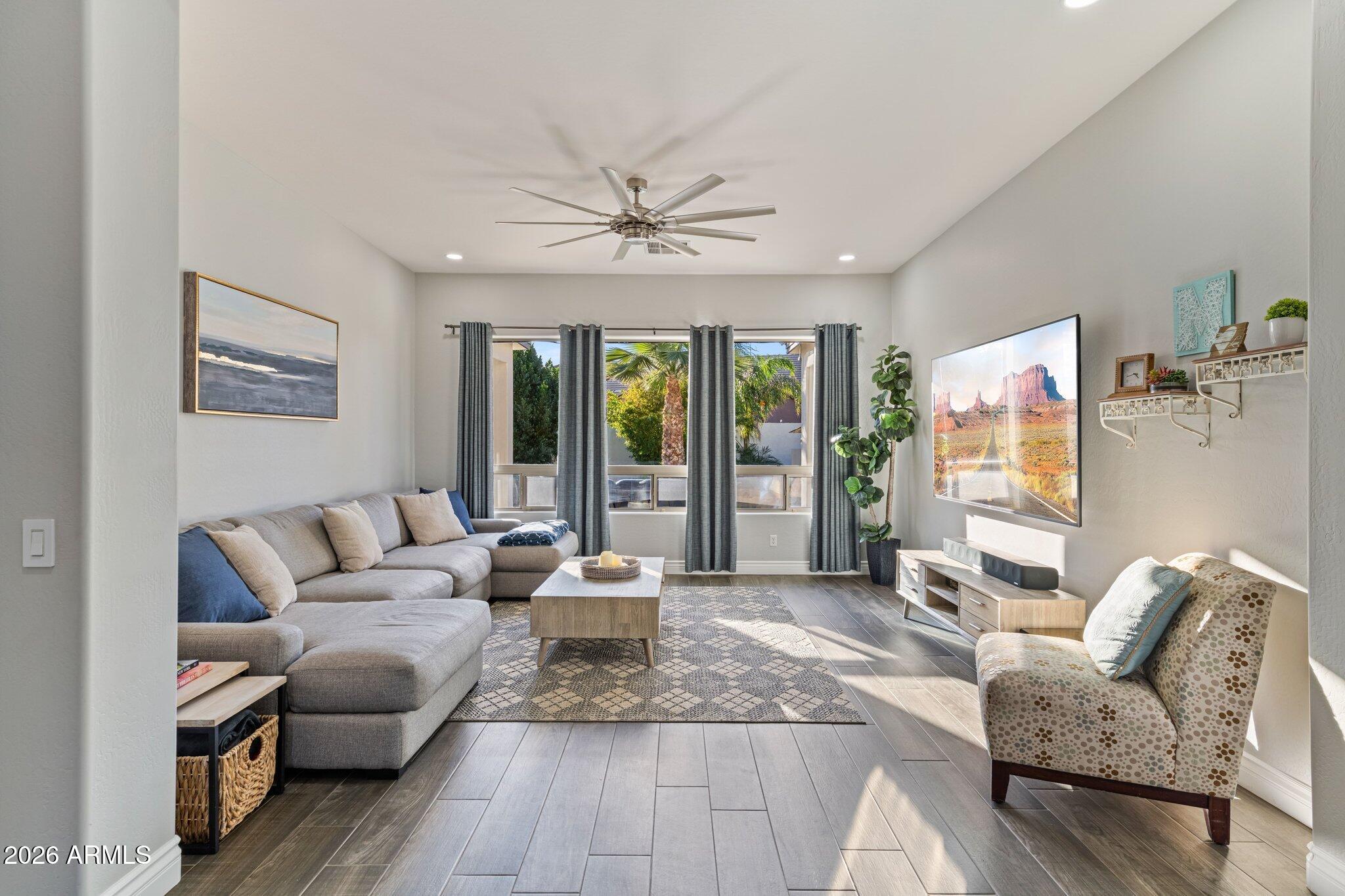 1902 S LOS ALTOS Drive