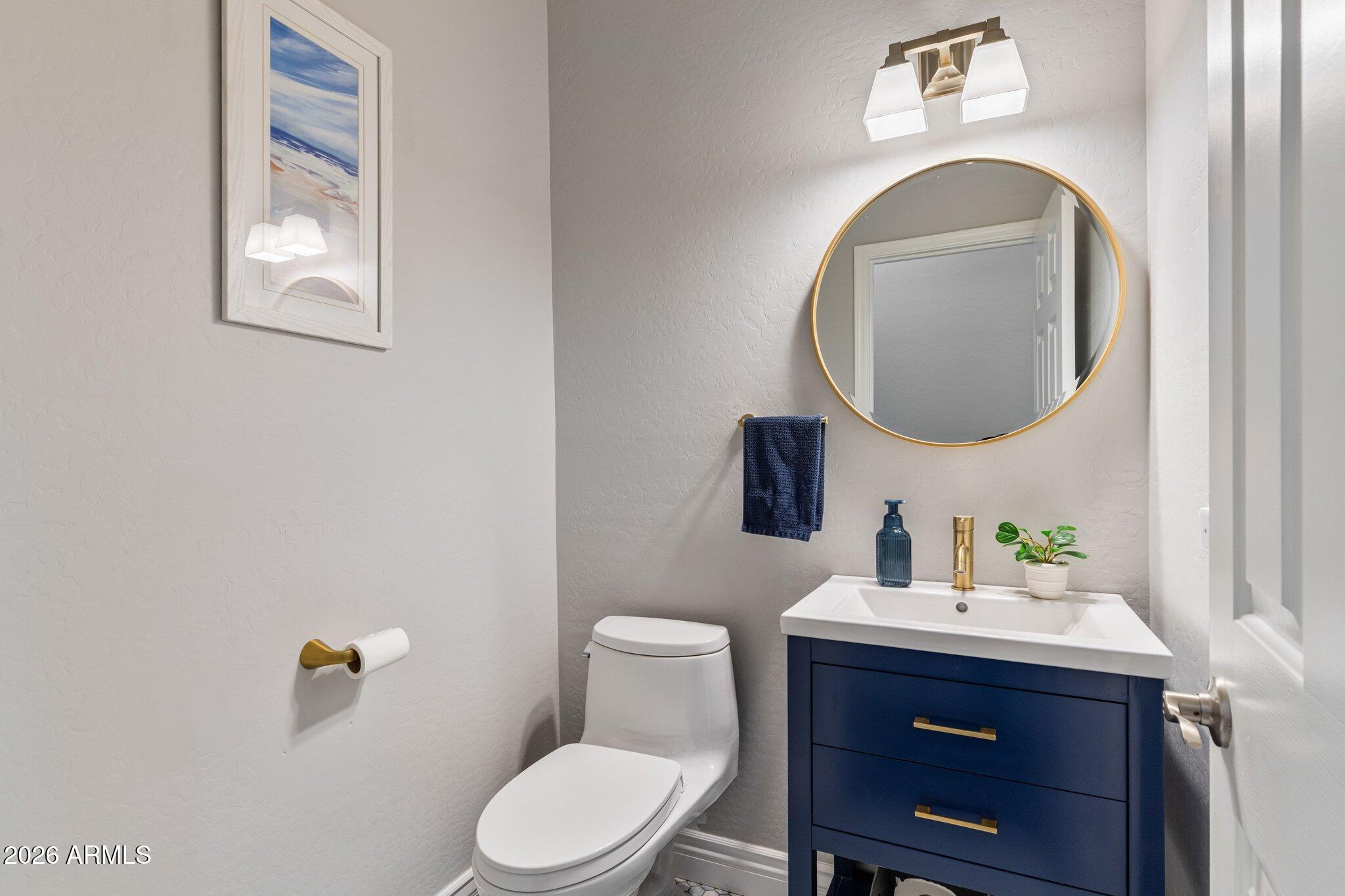 1902 S LOS ALTOS Drive