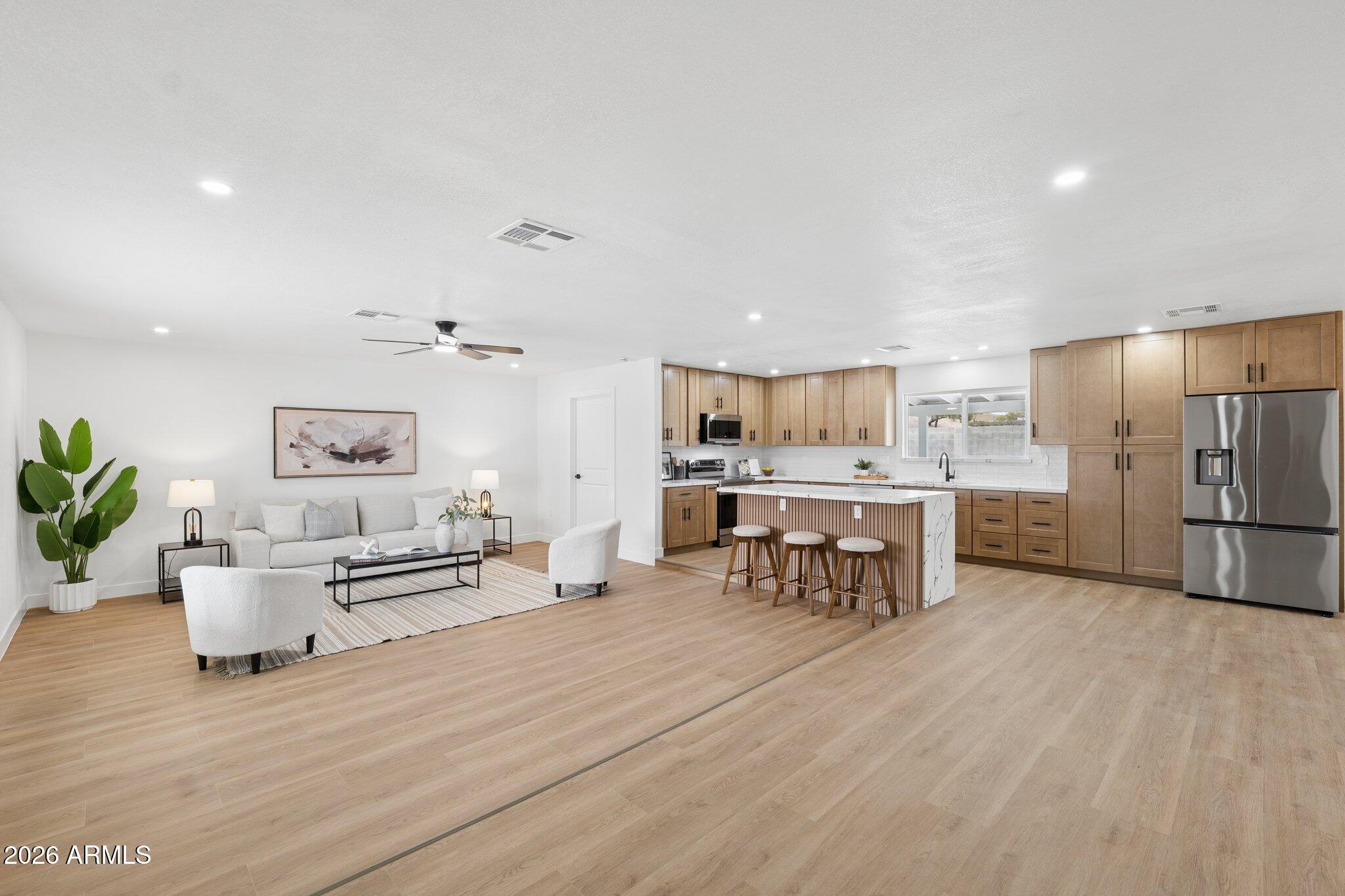 3402 E DAHLIA Drive