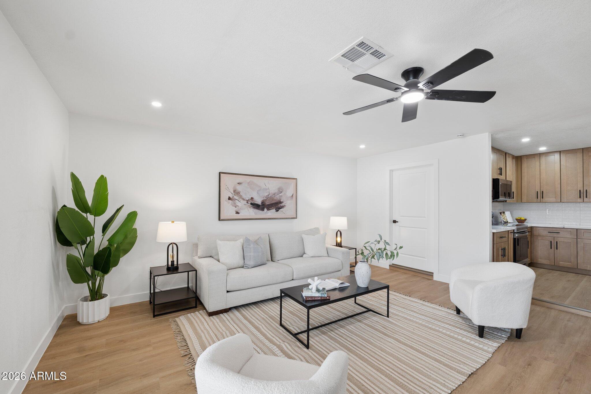 3402 E DAHLIA Drive