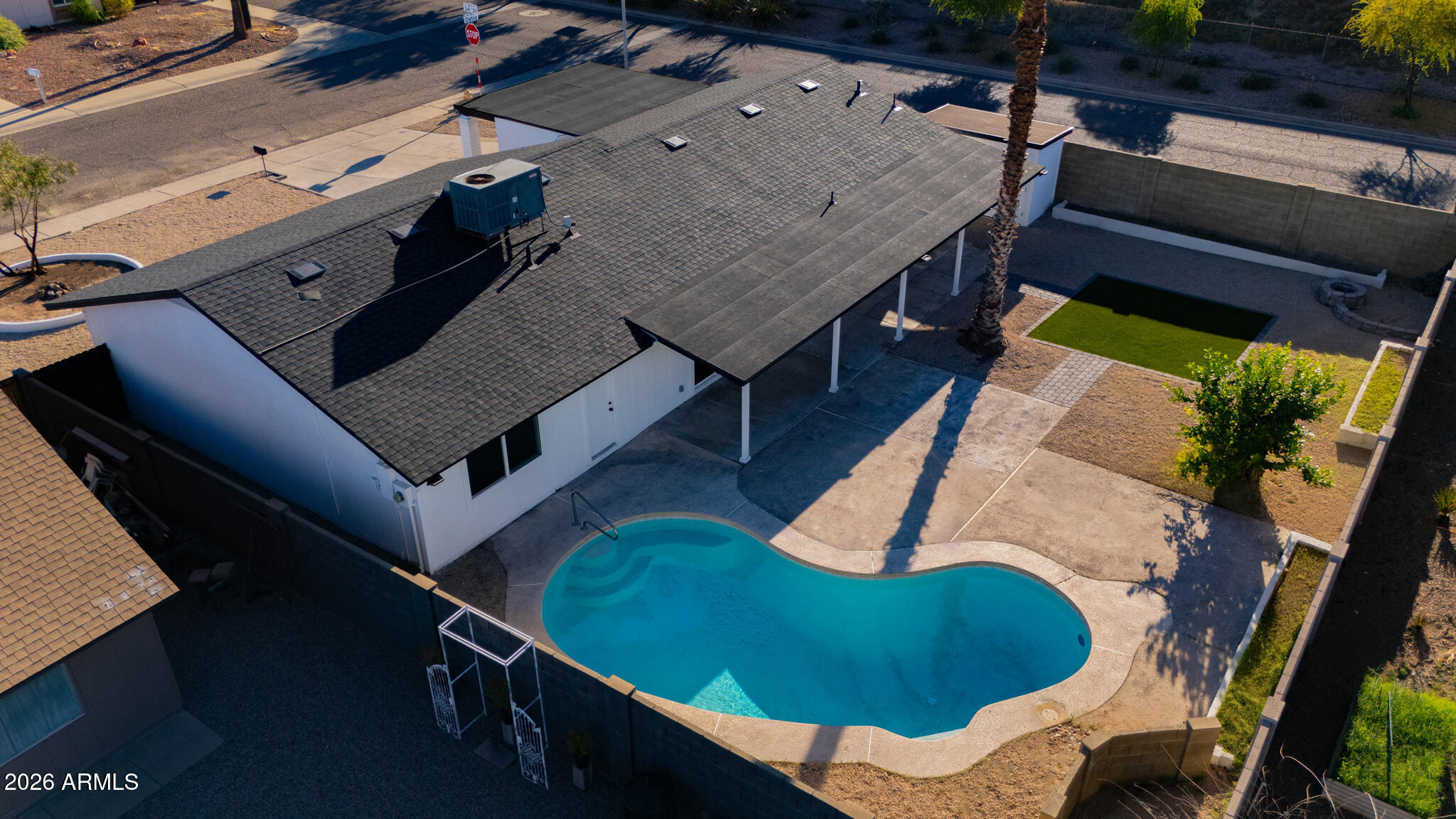 3402 E DAHLIA Drive