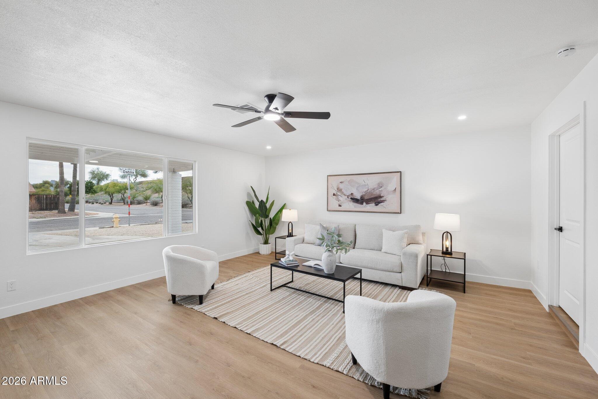 3402 E DAHLIA Drive