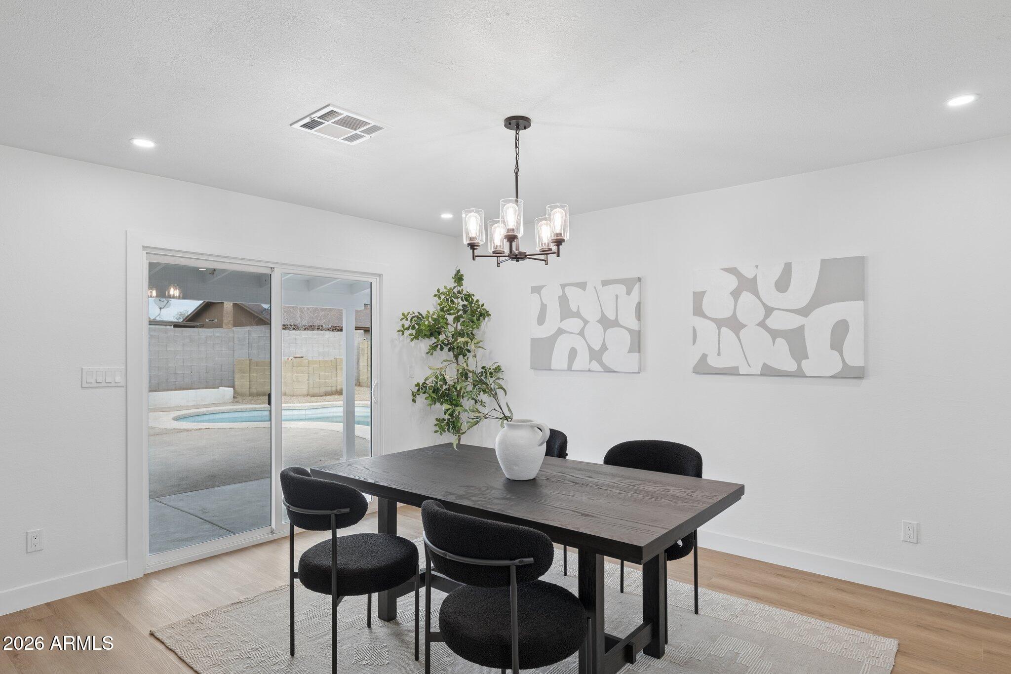 3402 E DAHLIA Drive