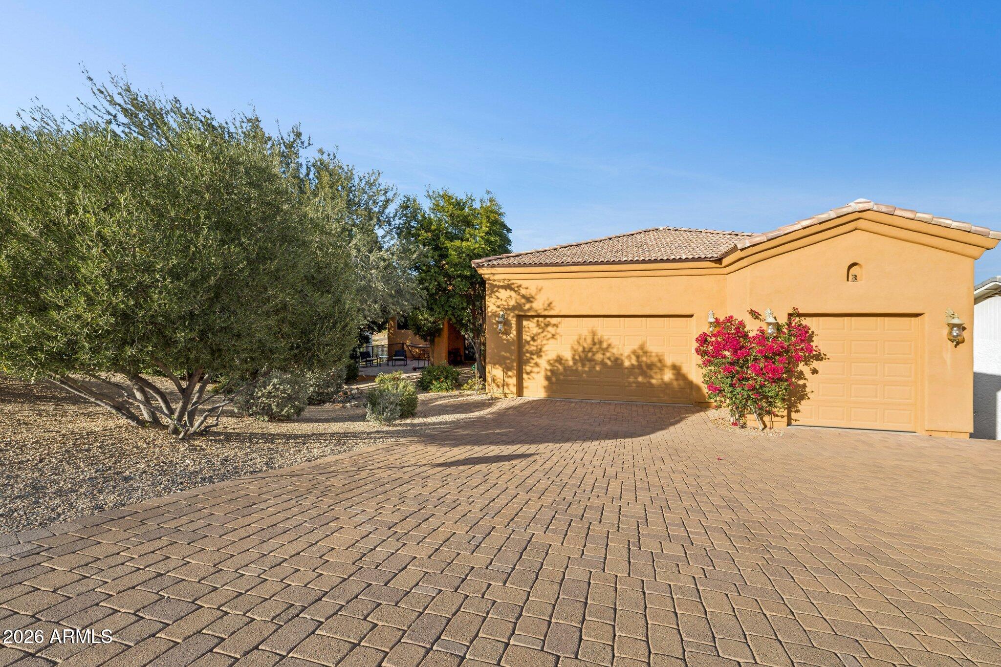 15832 E CHOLLA Drive