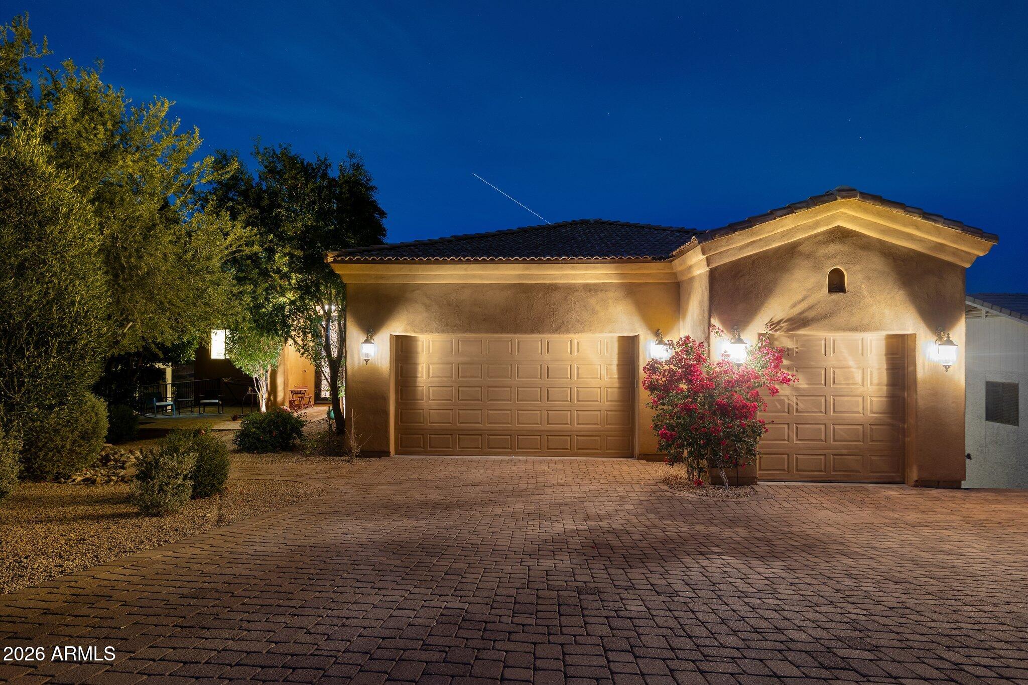 15832 E CHOLLA Drive