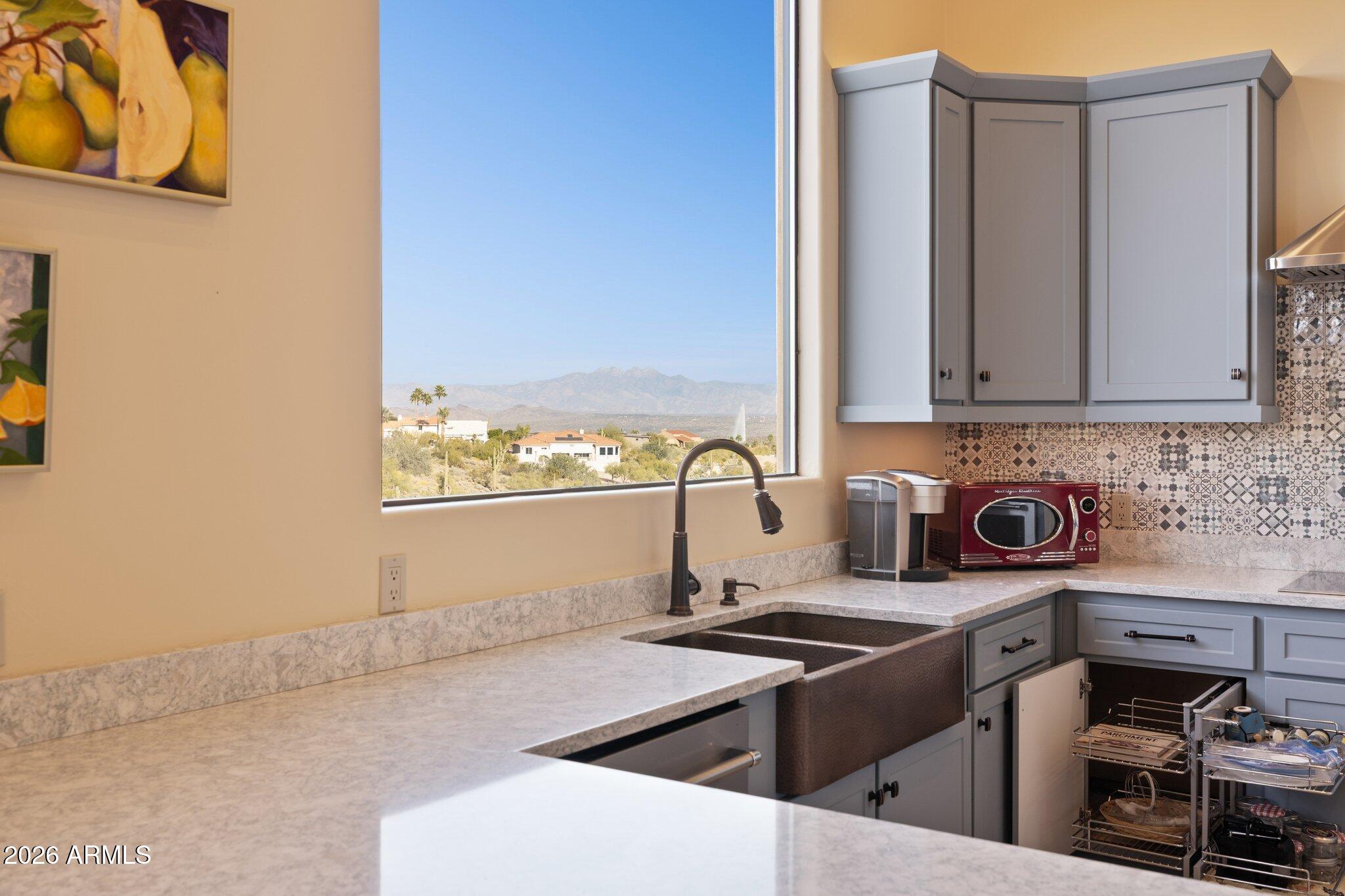 15832 E CHOLLA Drive