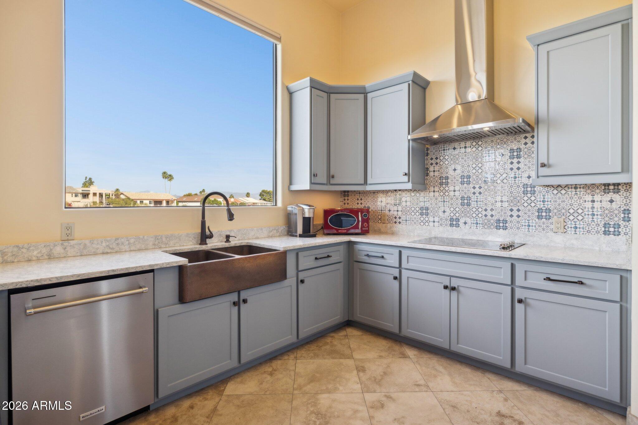 15832 E CHOLLA Drive