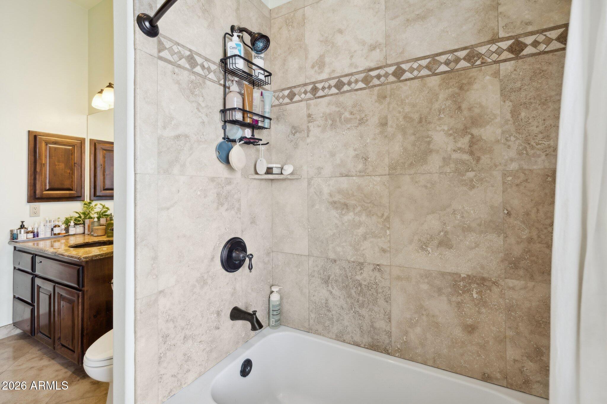 15832 E CHOLLA Drive