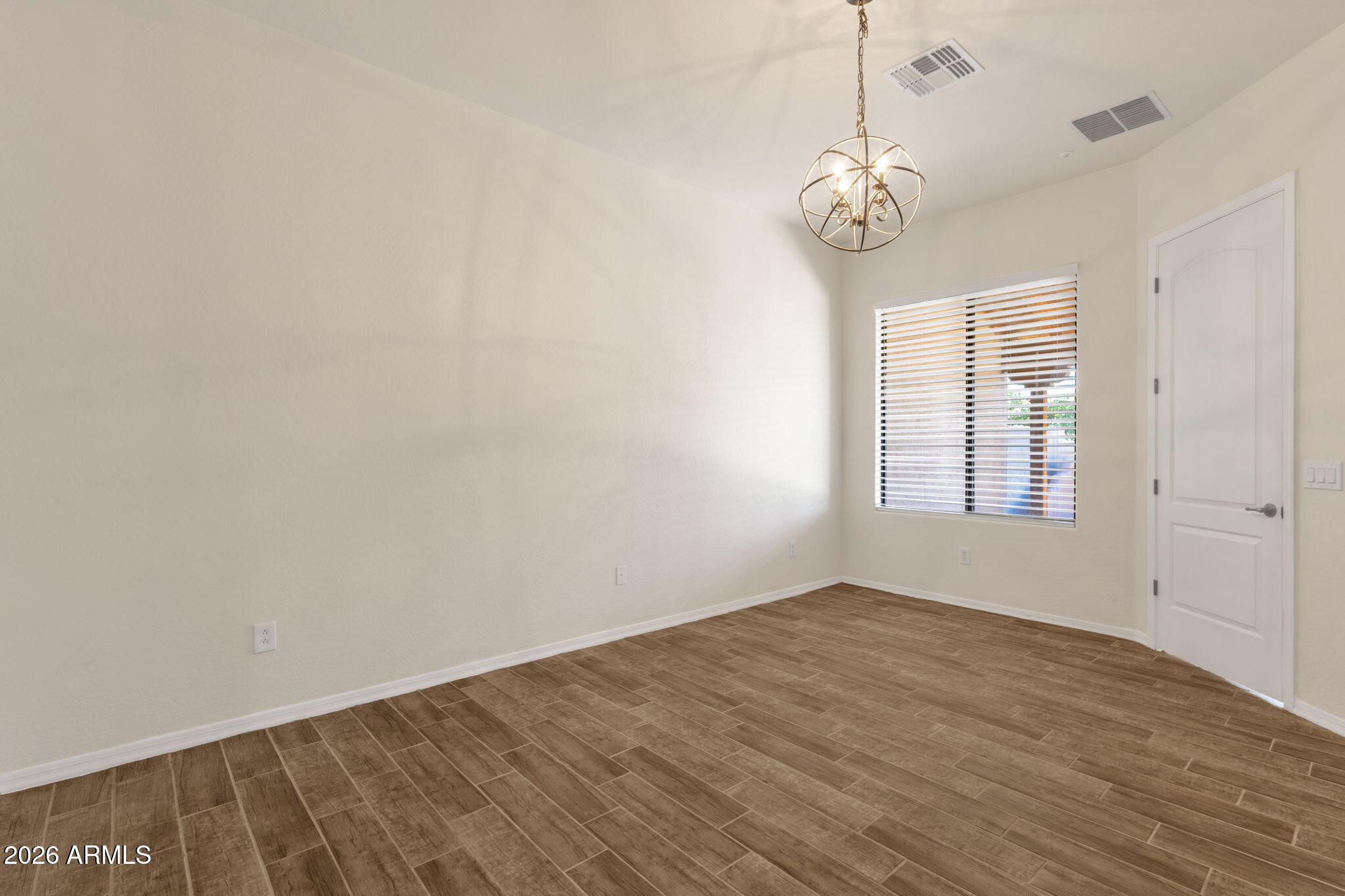 6067 E Knolls Way Way S