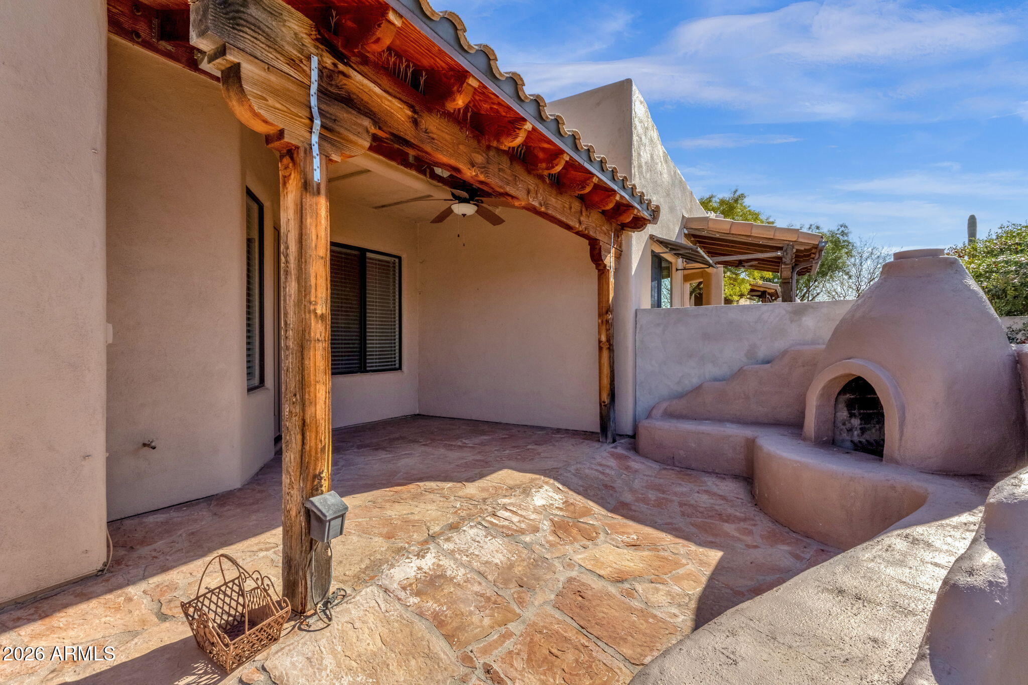 6067 E Knolls Way Way S