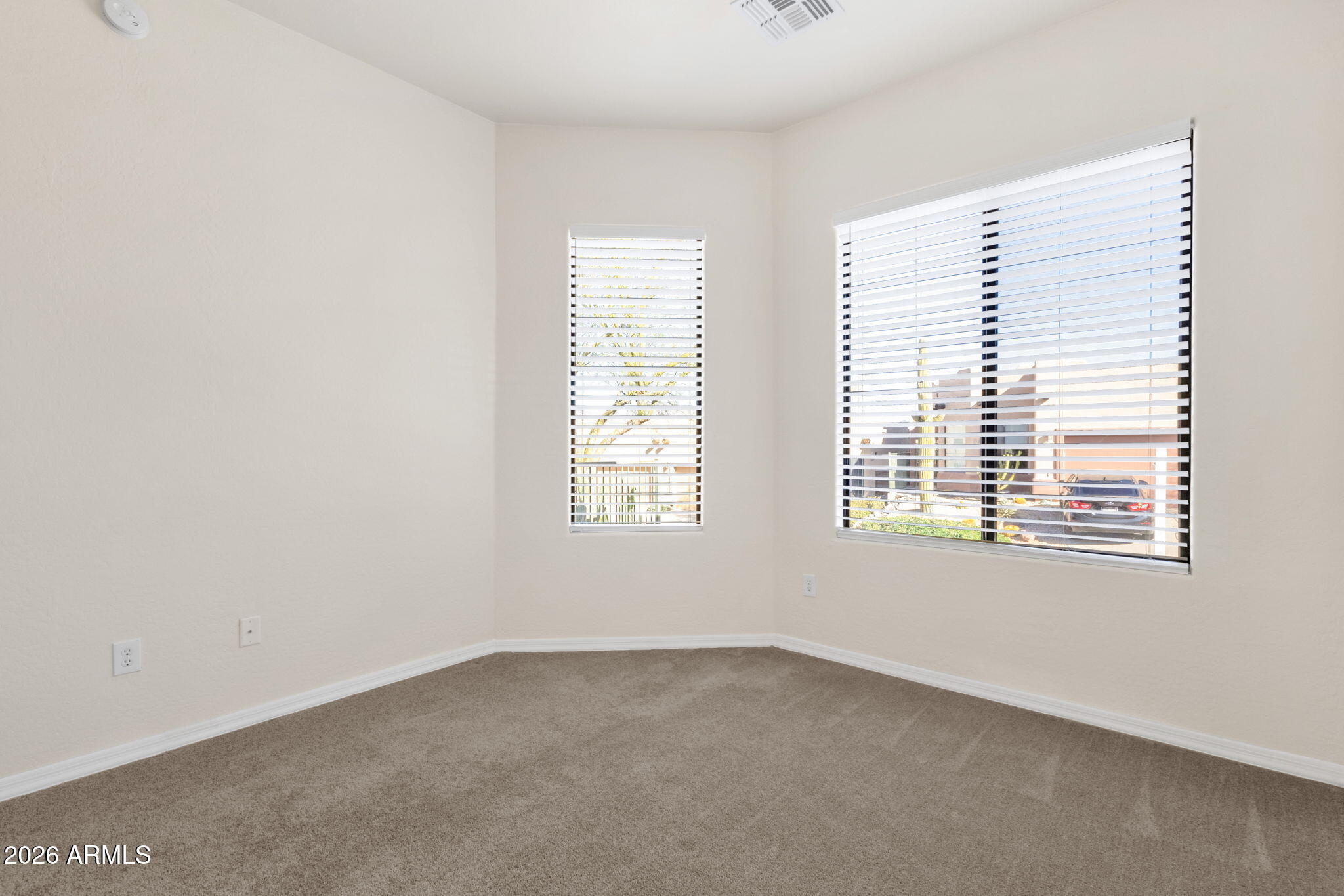 6067 E Knolls Way Way S