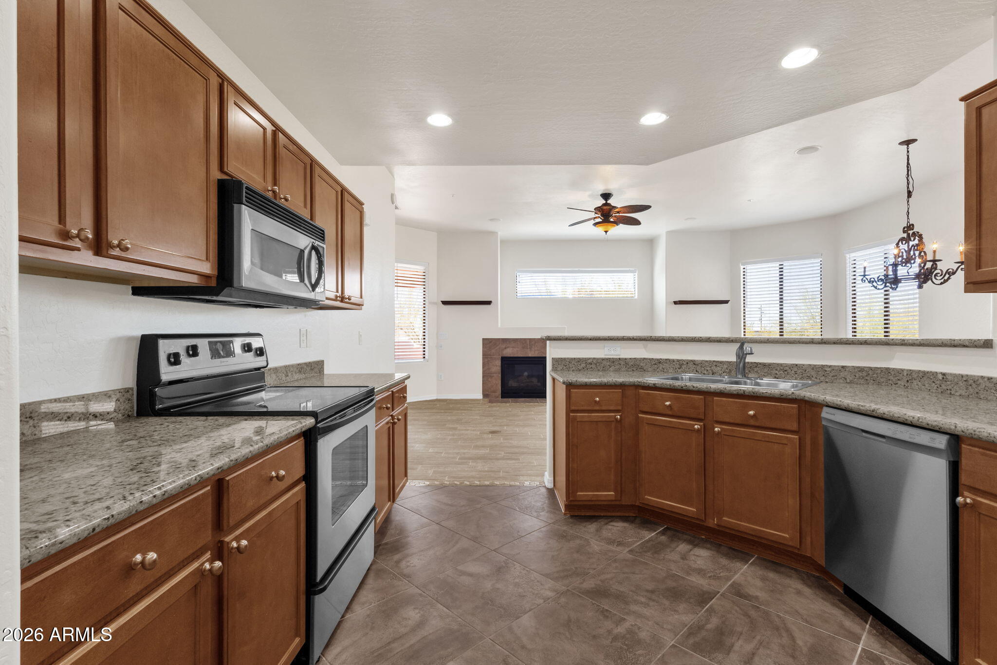 6067 E Knolls Way Way S