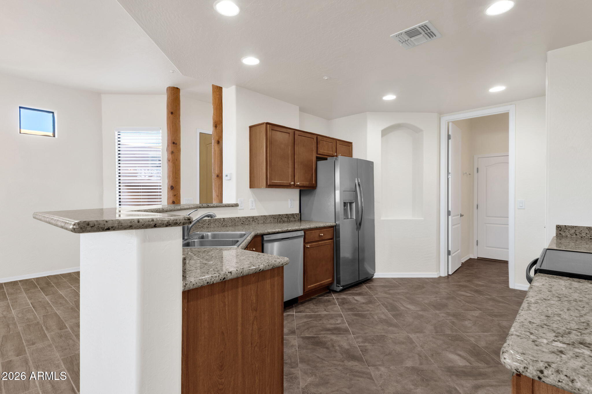 6067 E Knolls Way Way S