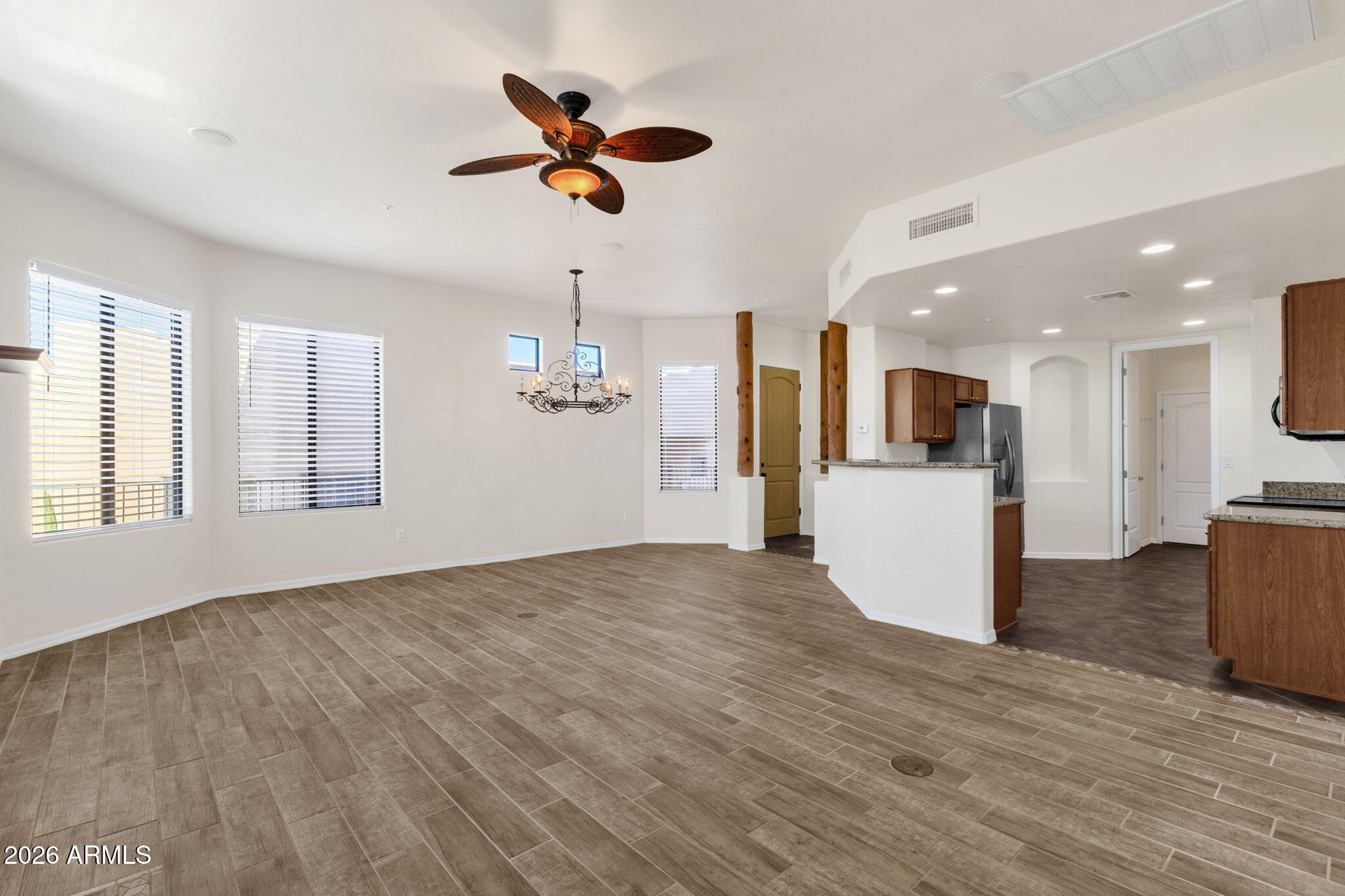 6067 E Knolls Way Way S