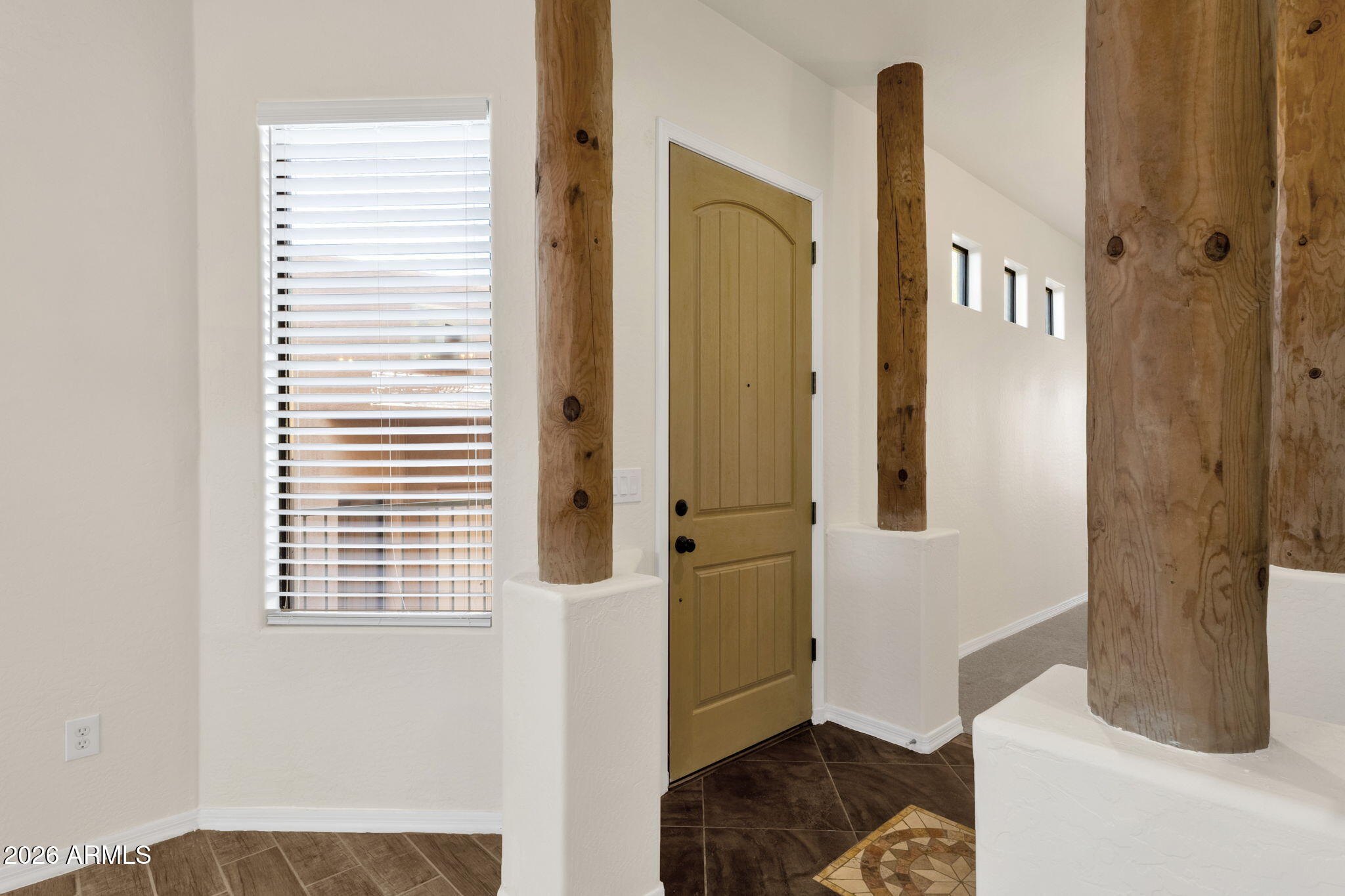 6067 E Knolls Way Way S