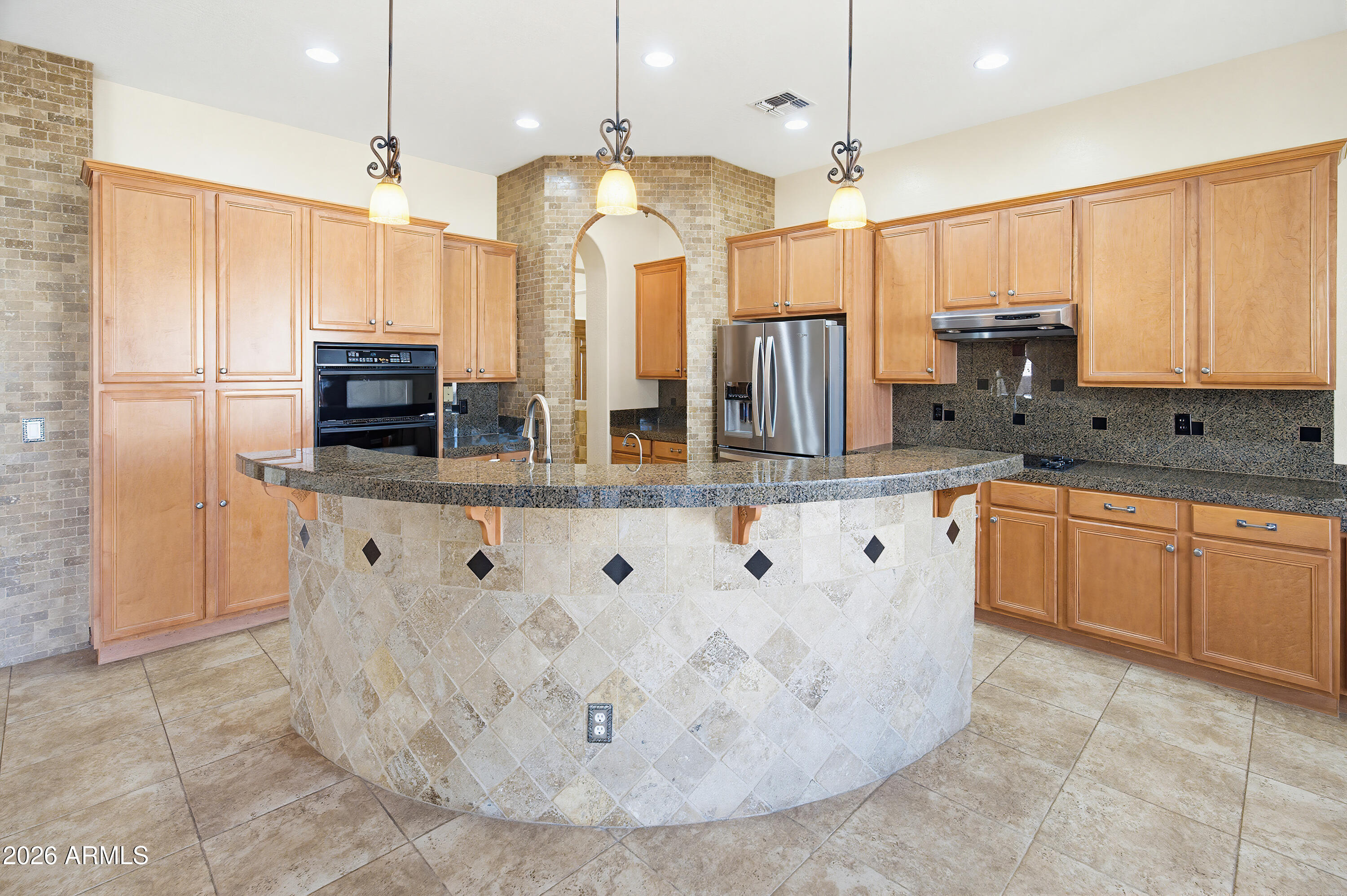 2406 E GLACIER Place