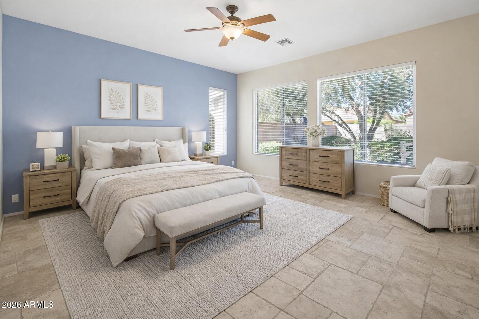 2406 E GLACIER Place